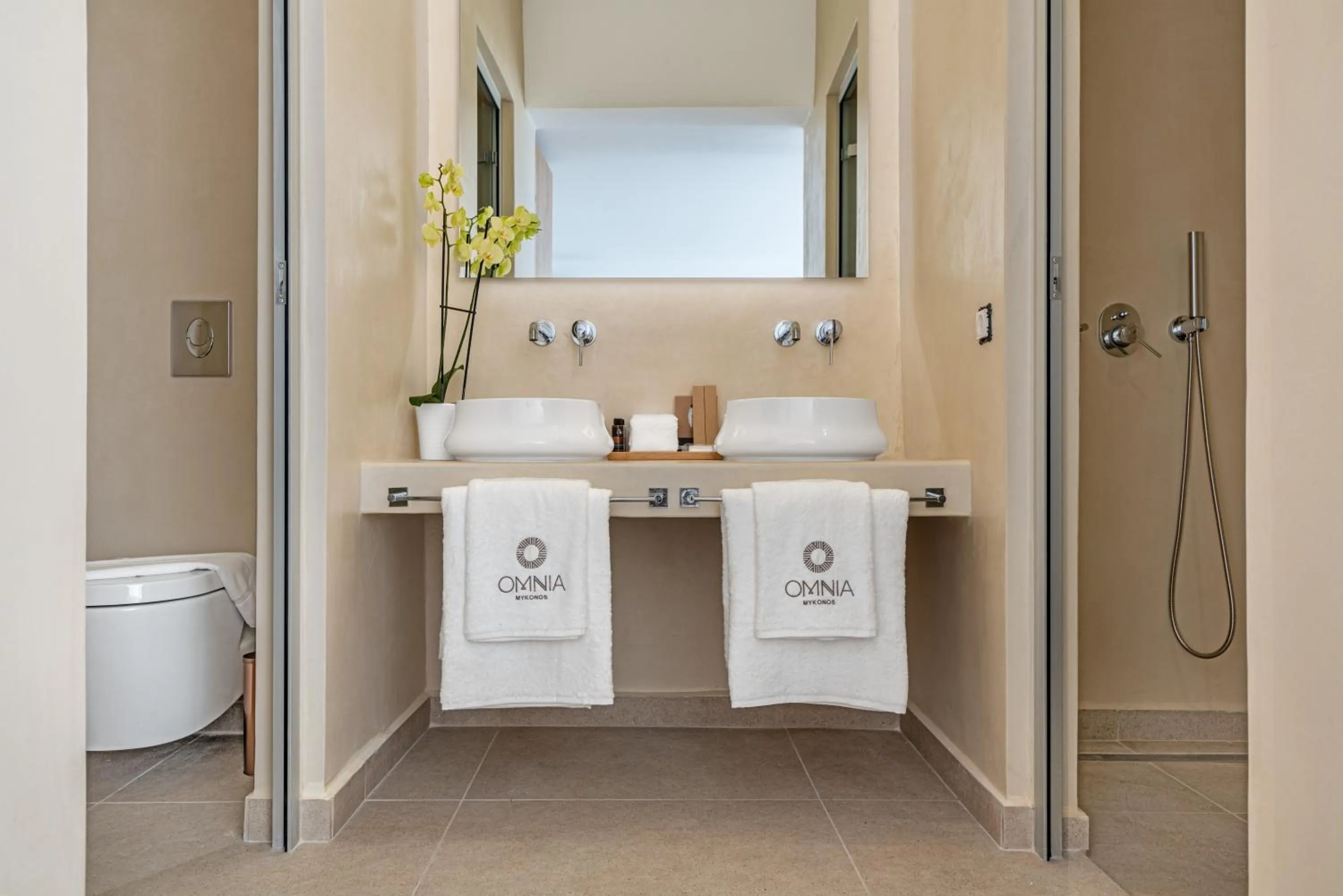 Bathroom in Omnia Mykonos Boutique Hotel & Suites