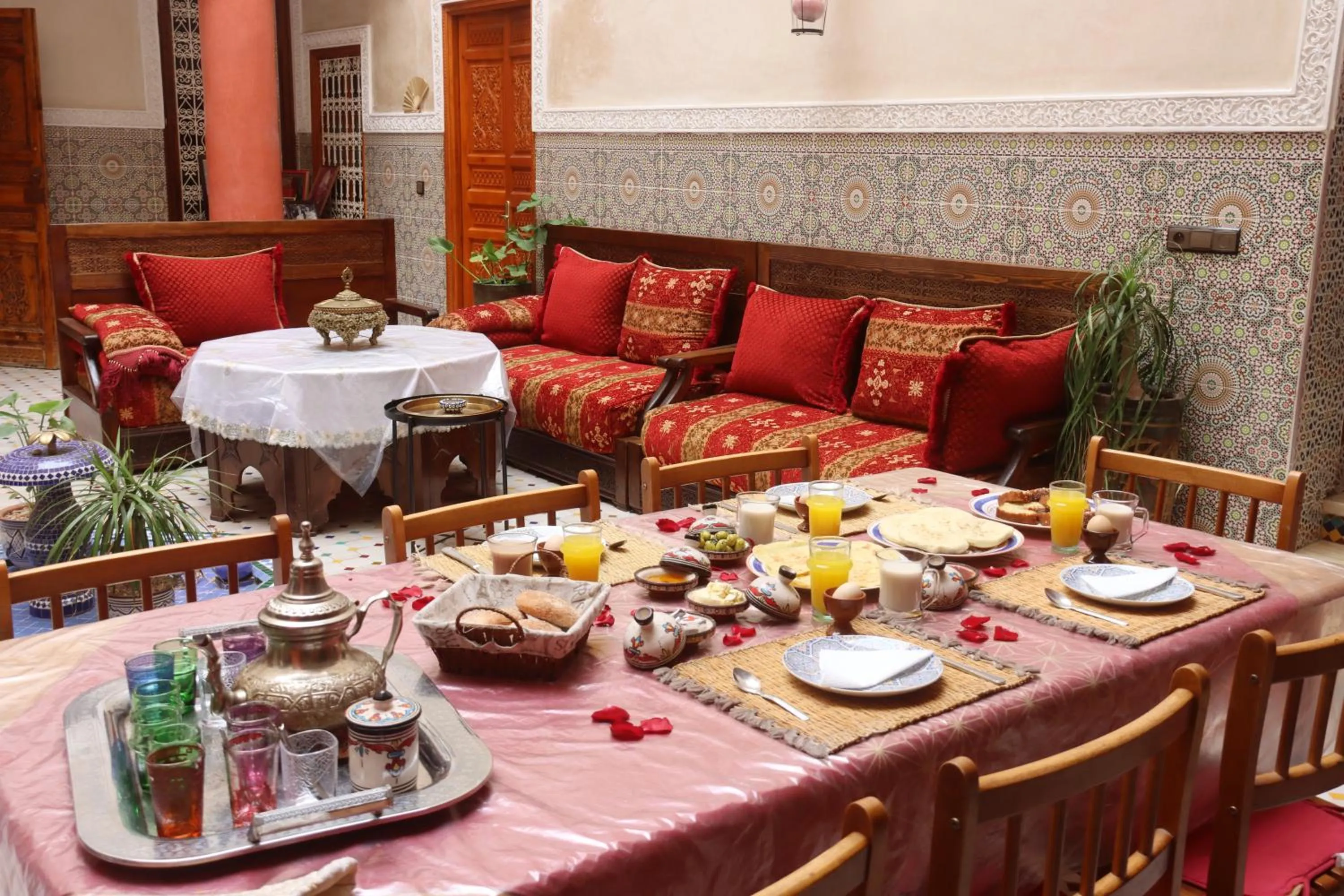 Breakfast in Riad Dwiriyat My Teib