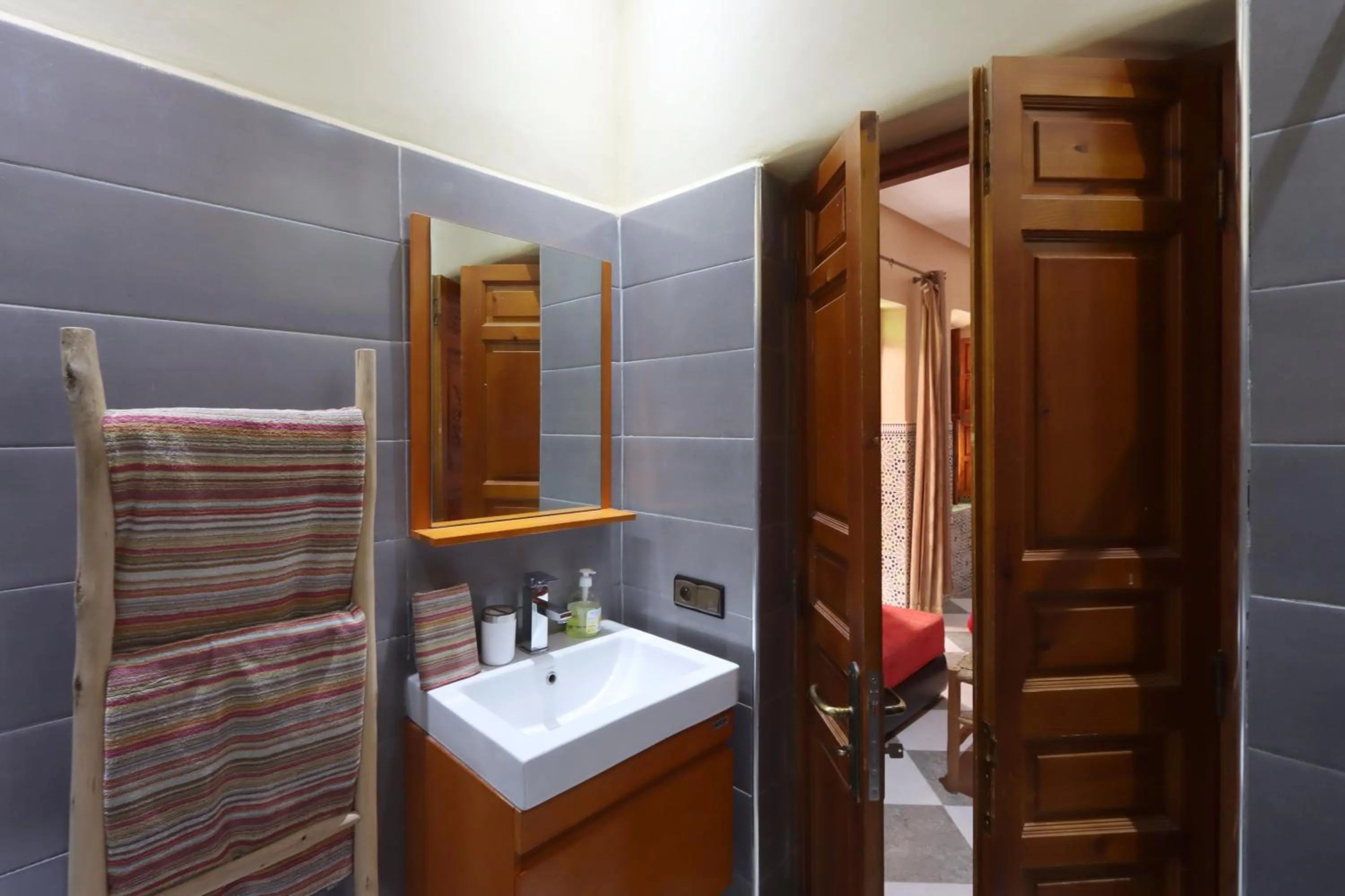 Riad Dwiriyat My Teib