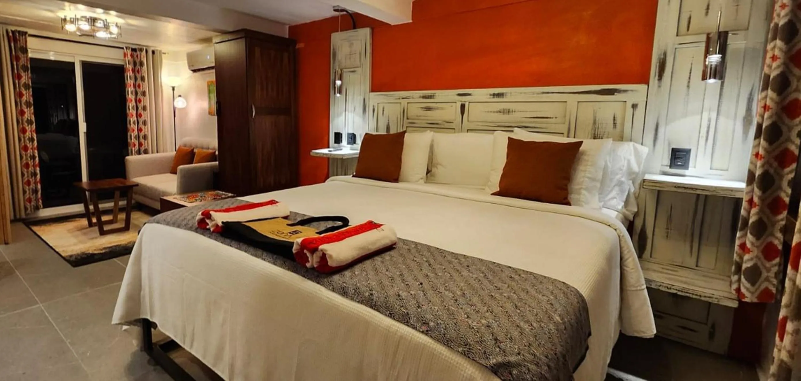 Bed in ZonaZ Boutique Hotel