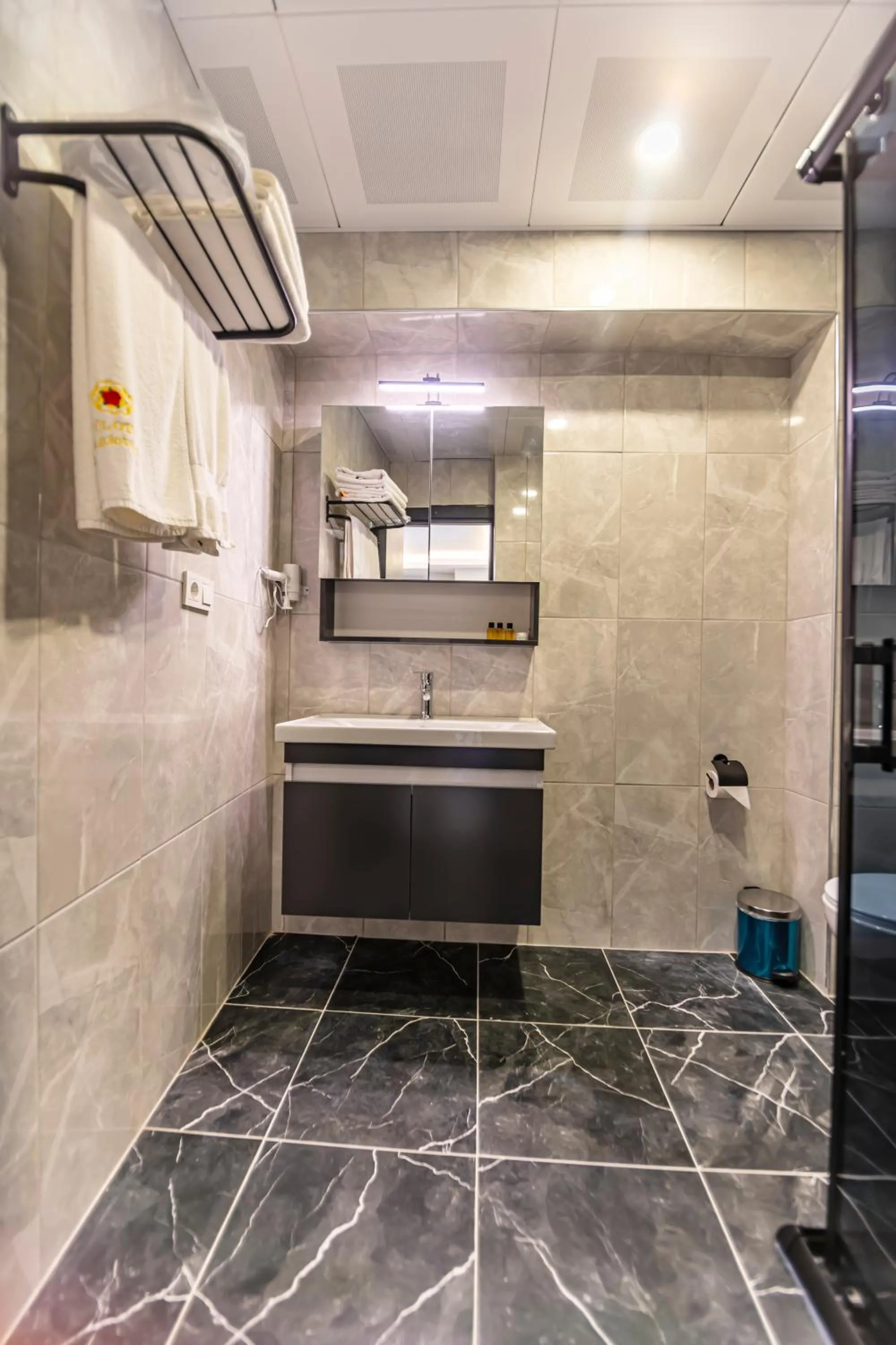 Bathroom in Gul Otel