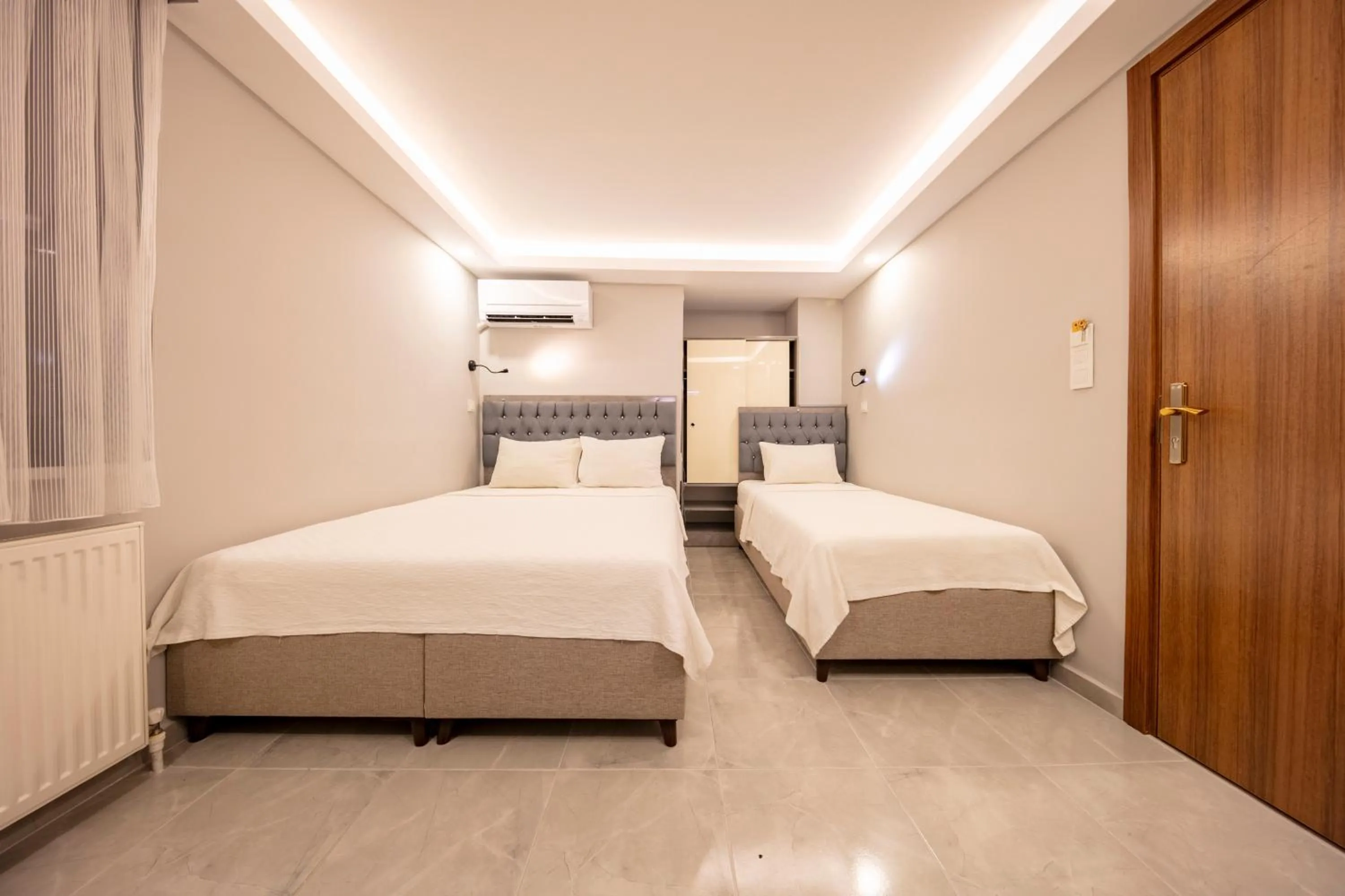 Photo of the whole room, Bed in Gul Otel