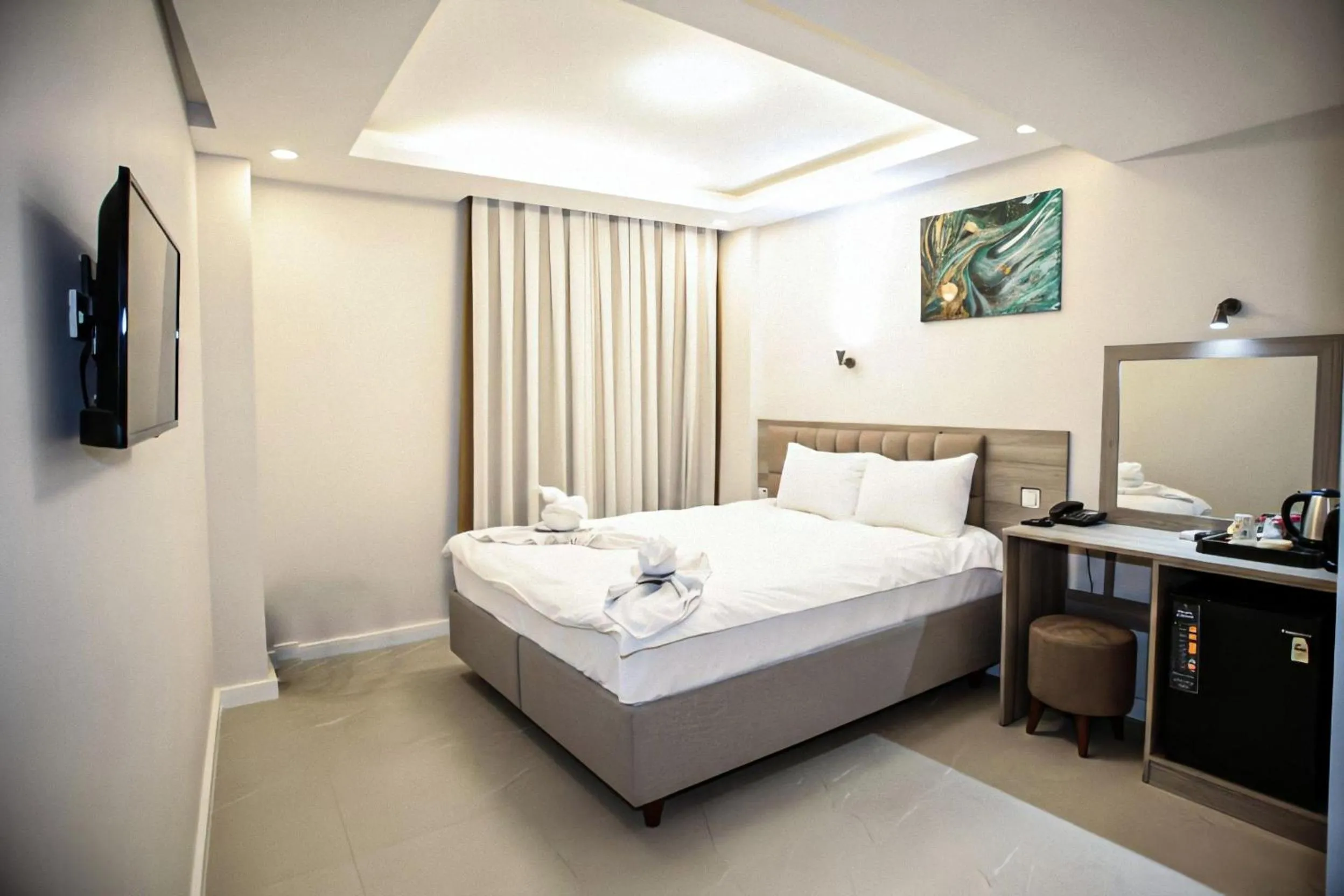 Photo of the whole room, Bed in Gul Otel