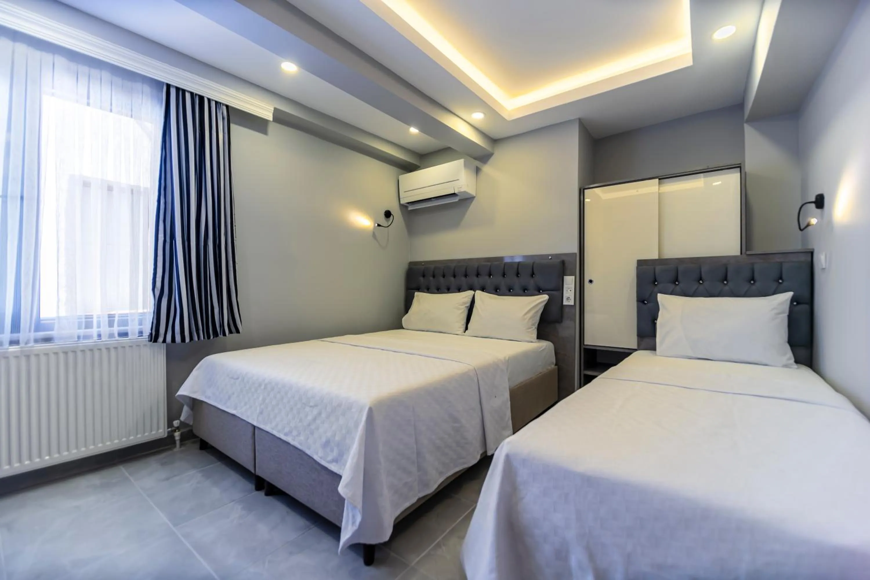 Photo of the whole room, Bed in Gul Otel