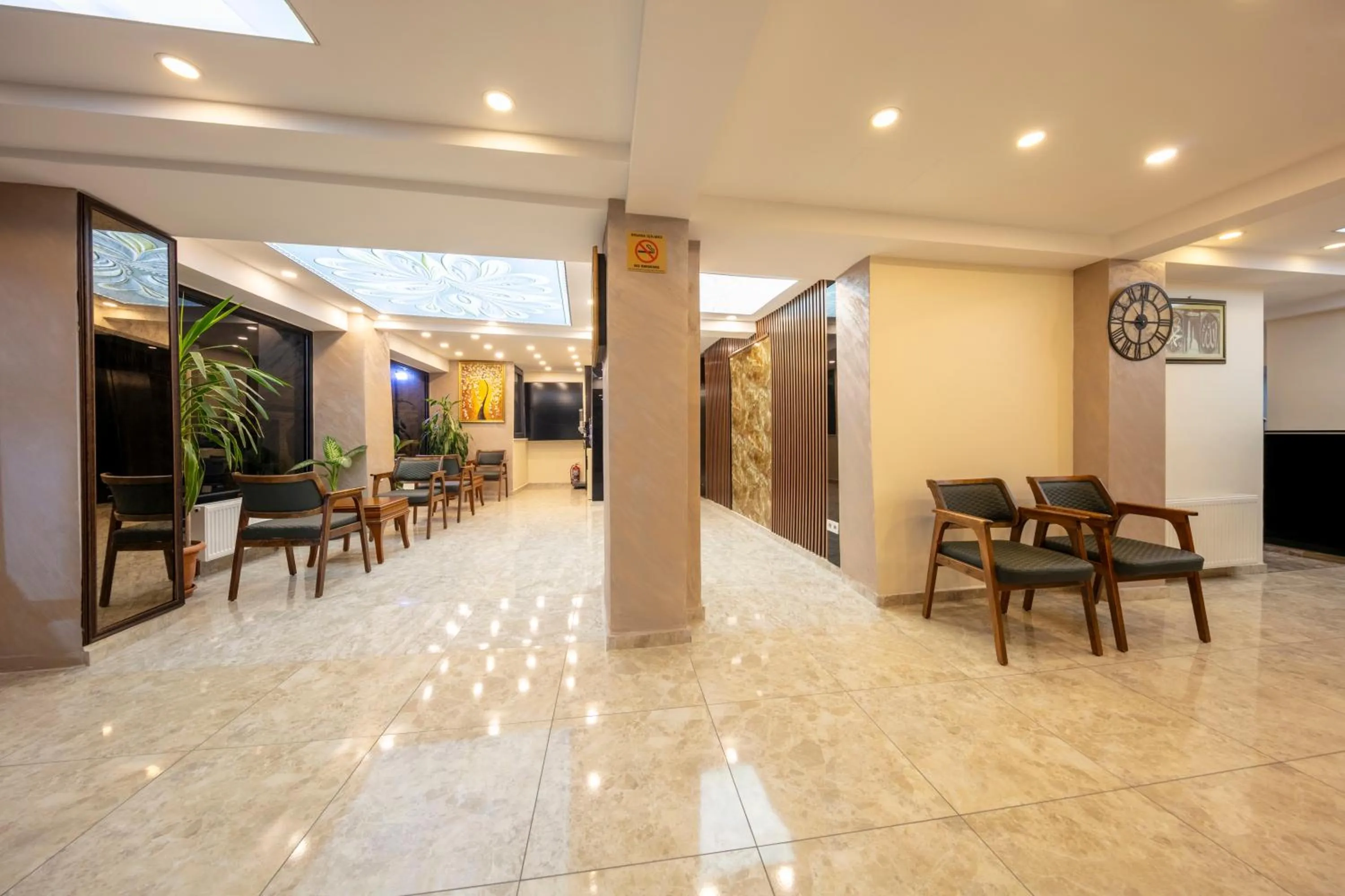 Lobby or reception in Gul Otel