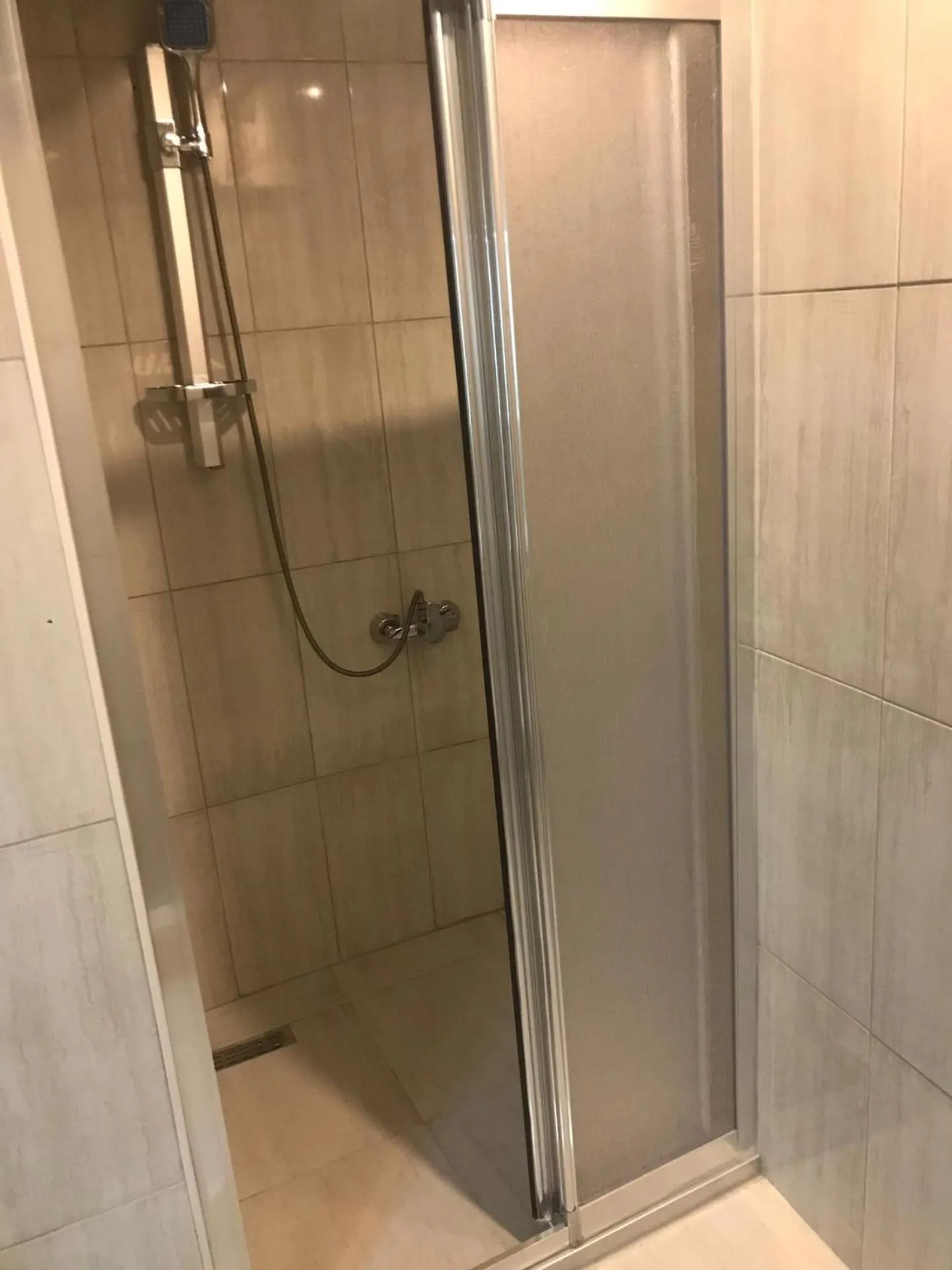 Shower in Gul Otel
