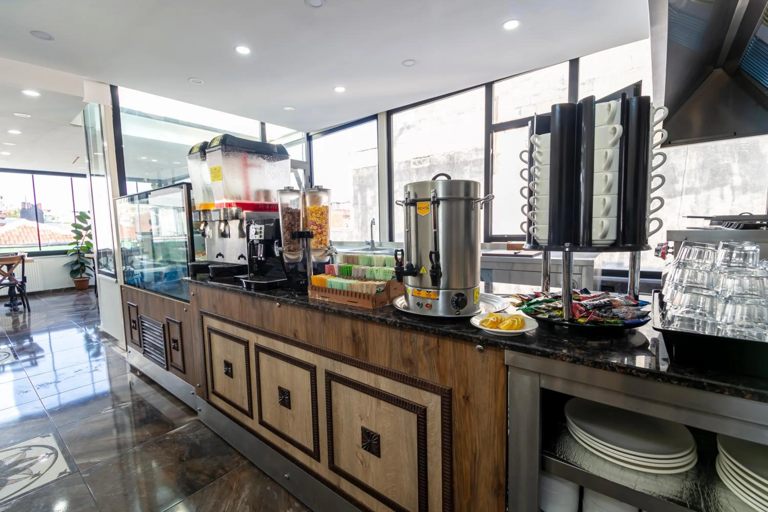 Coffee/tea facilities in Gul Otel