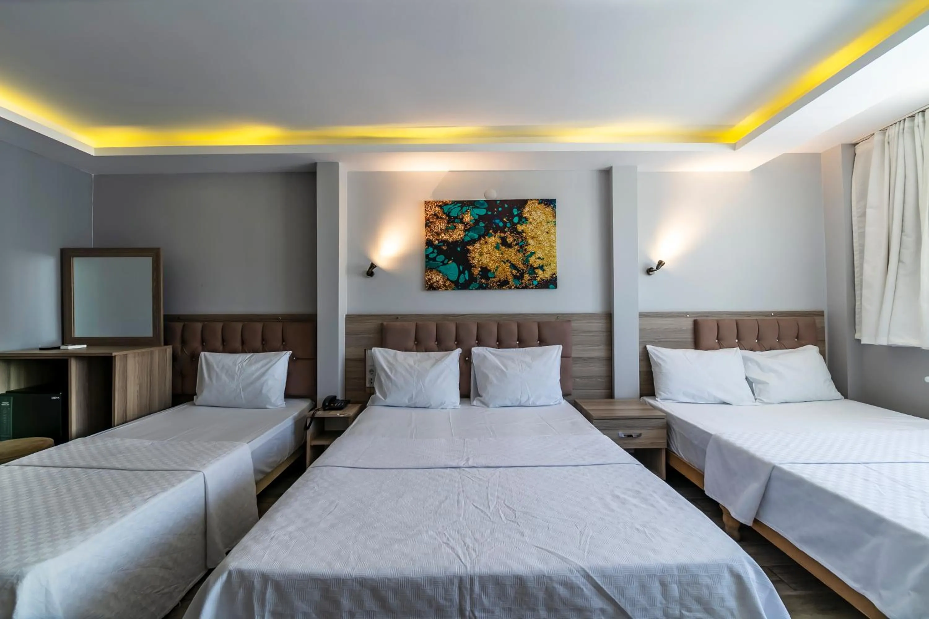 Photo of the whole room, Bed in Gul Otel