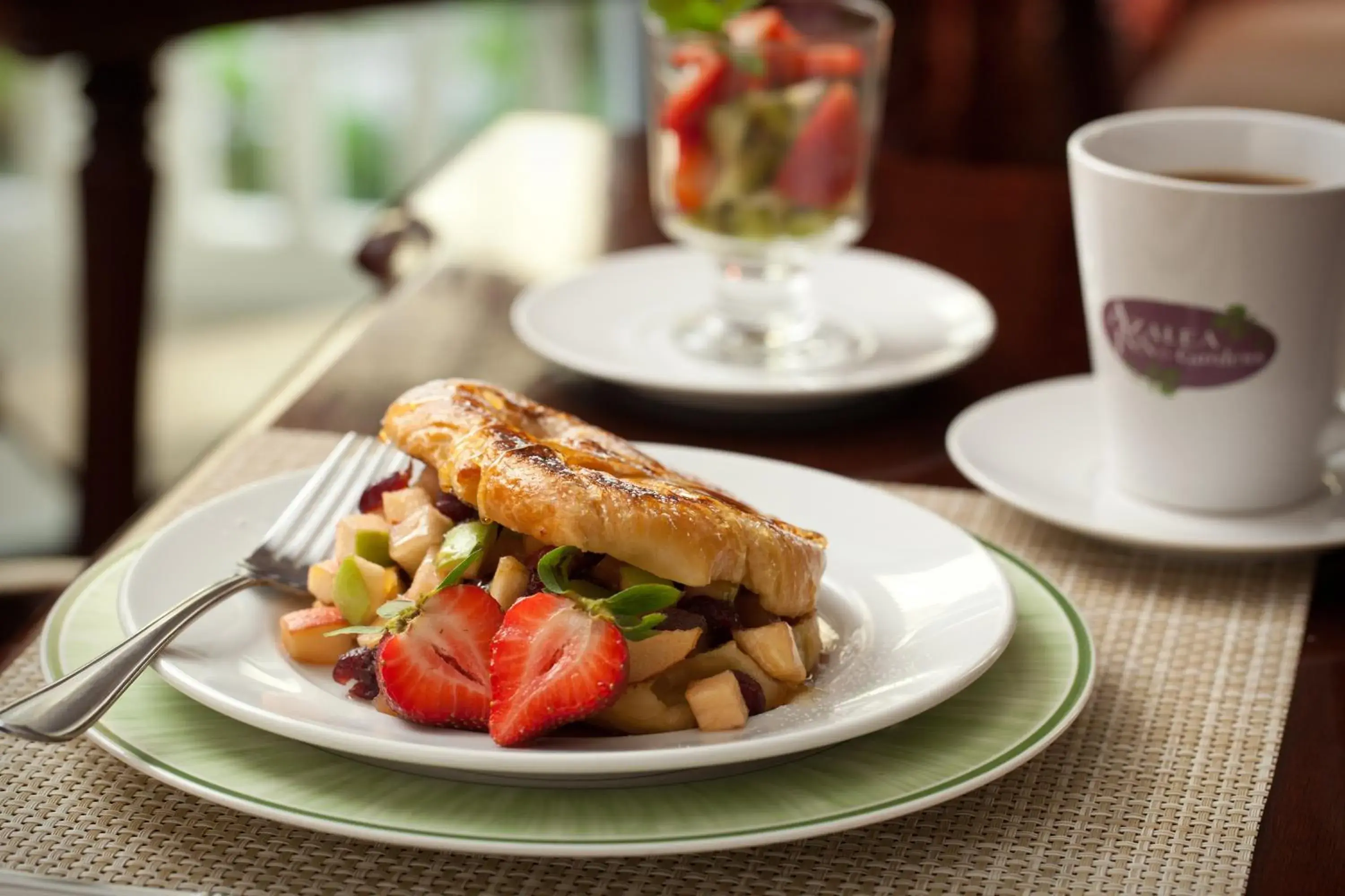 Breakfast in Azalea Inn and Villas Breakfast in Azalea Inn and Villas