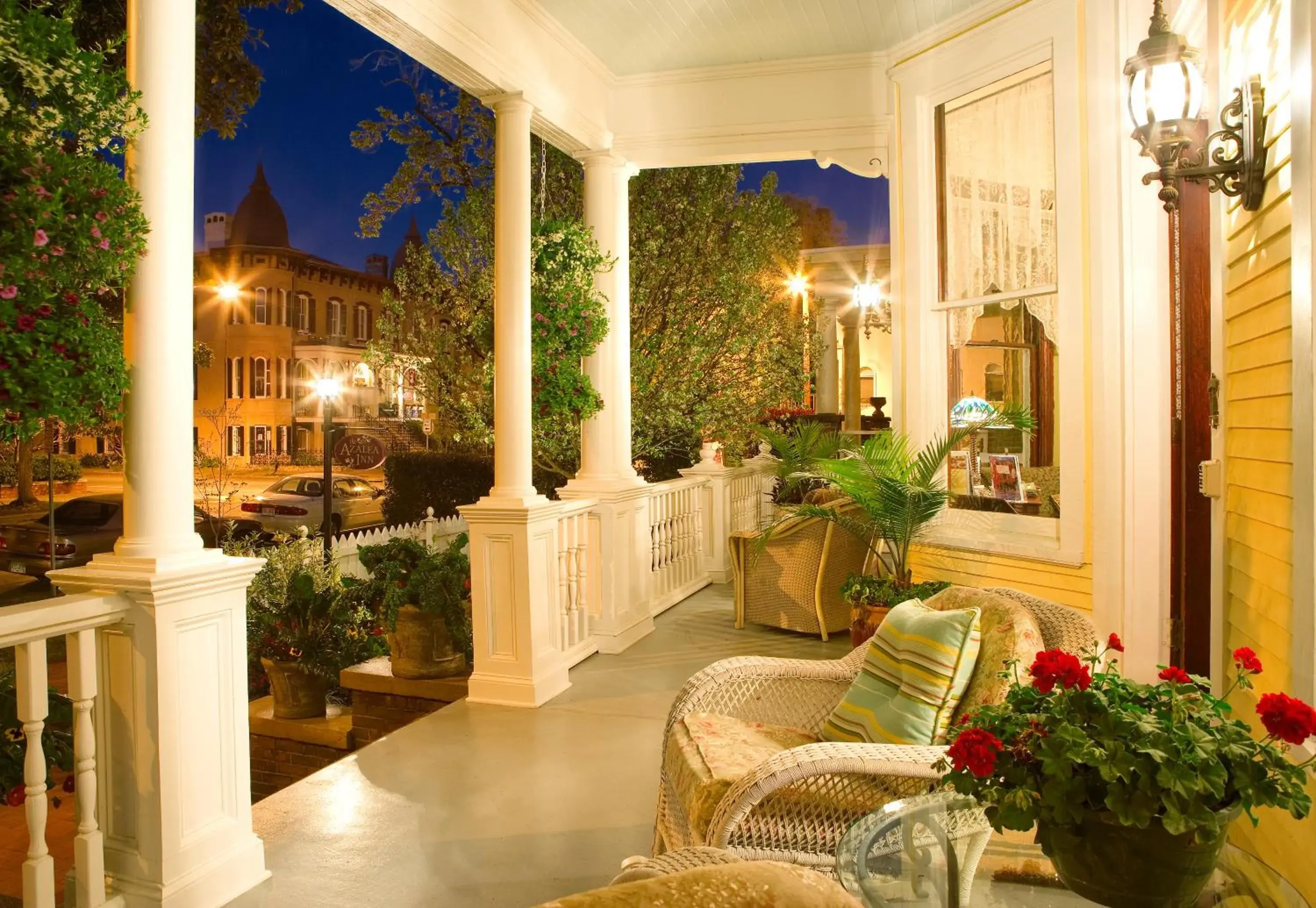 Facade/entrance in Azalea Inn and Villas Facade/entrance in Azalea Inn and Villas