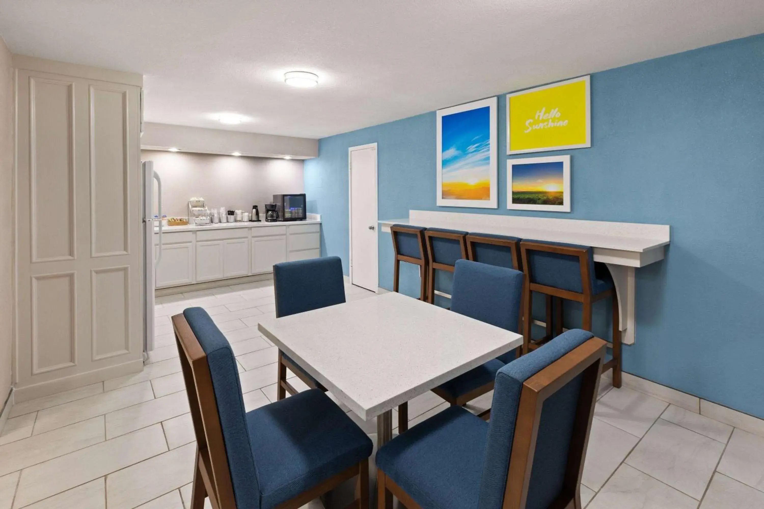 Breakfast in Days Inn & Suites by Wyndham Vicksburg Breakfast in Days Inn & Suites by Wyndham Vicksburg