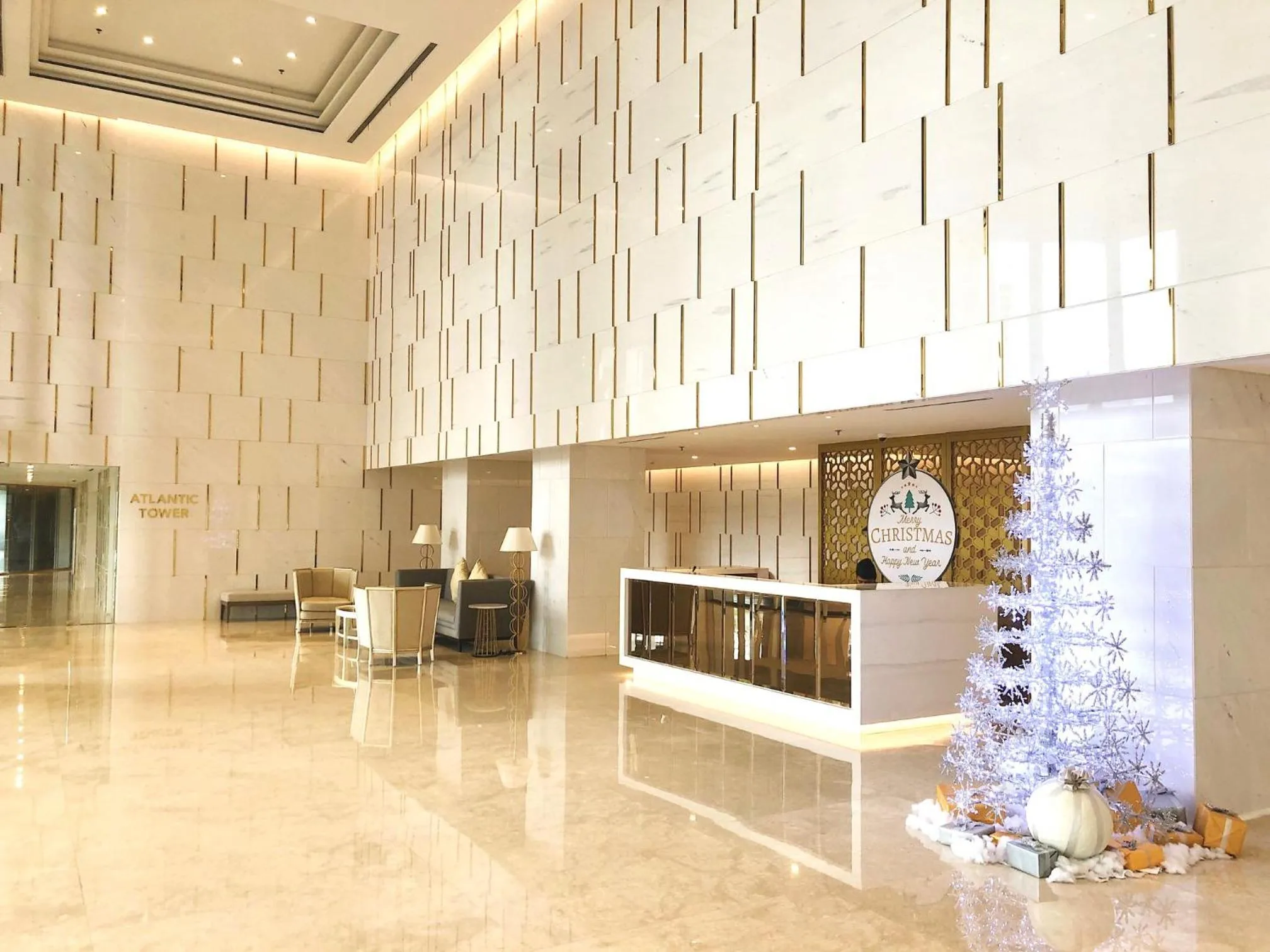 Gold Coast PIK Sea View Apartments by LongeSuites