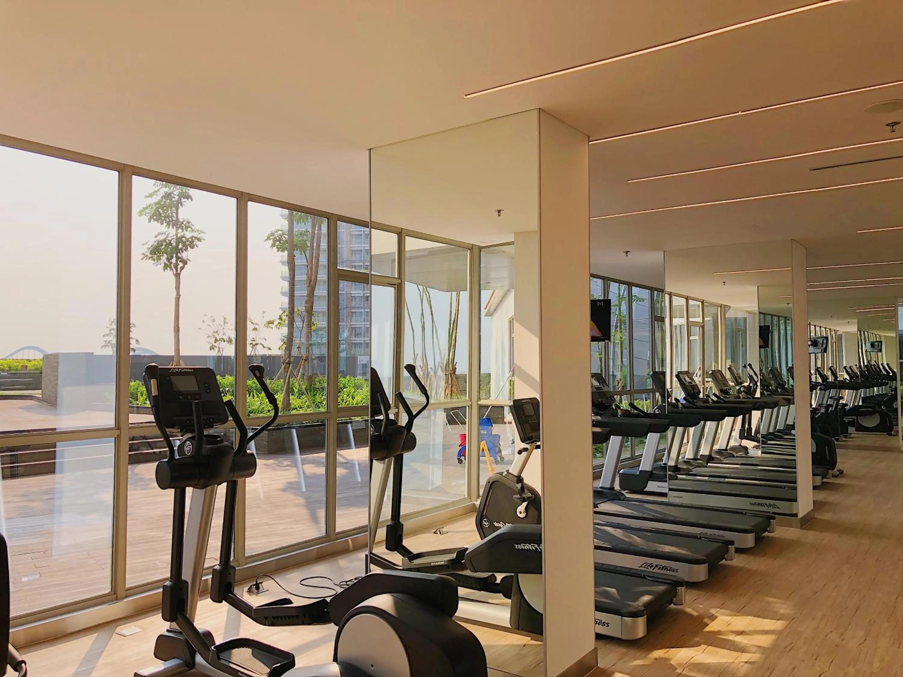 Fitness centre/facilities in Gold Coast PIK Sea View Apartments by LongeSuites