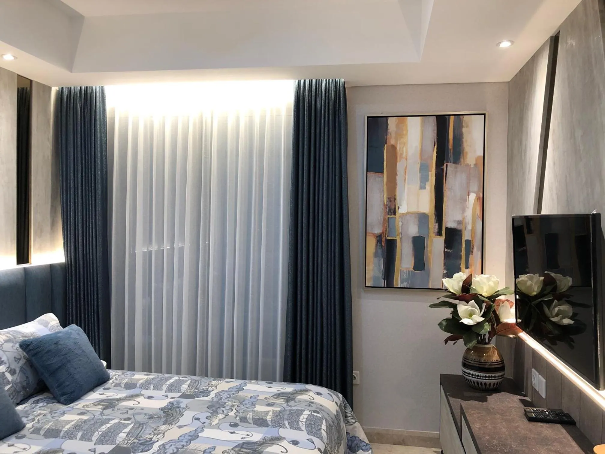 Bed in Gold Coast PIK Sea View Apartments by LongeSuites