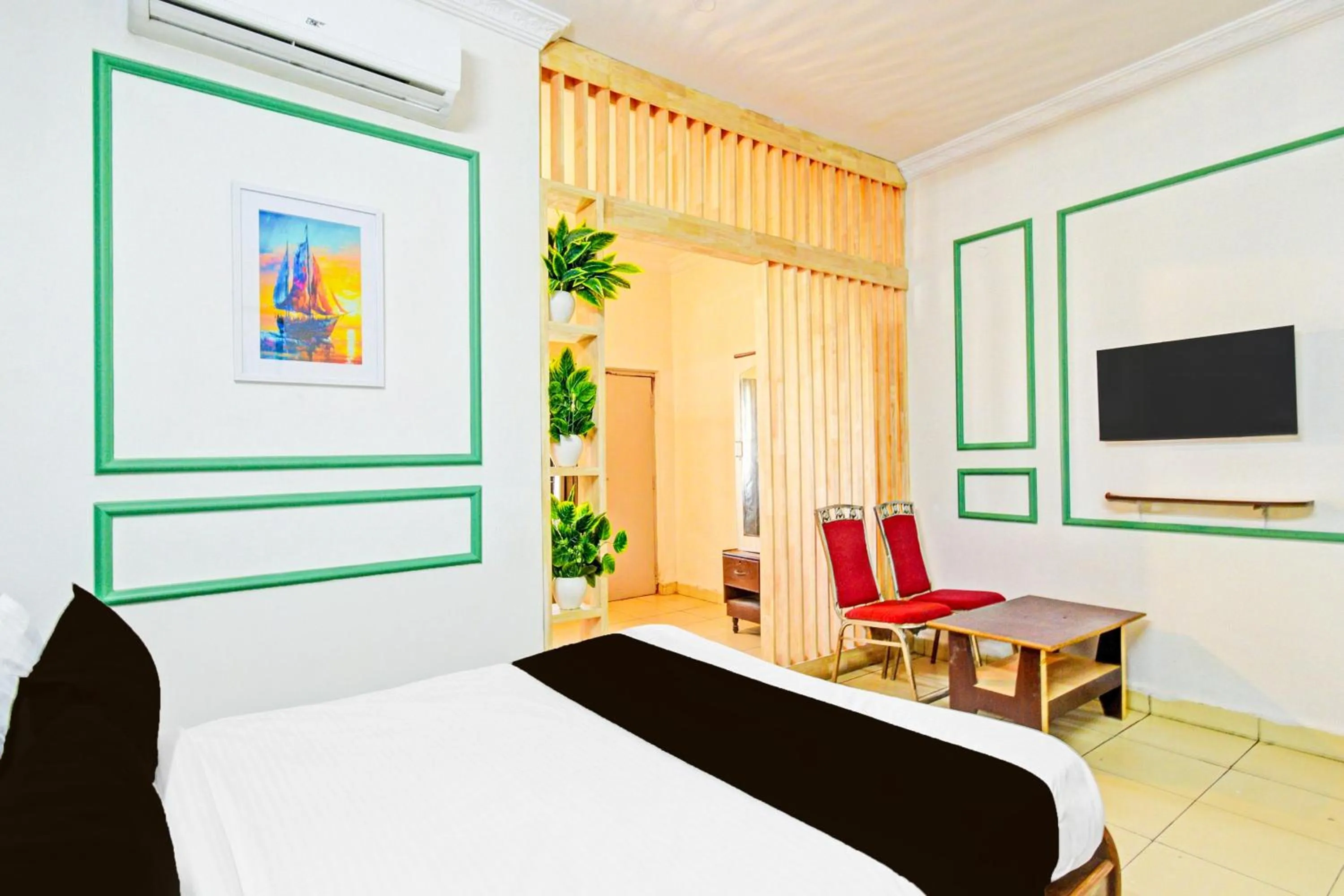 Bedroom, Bed in Hotel O Sahasra Residency Near Nexus Hyderabad