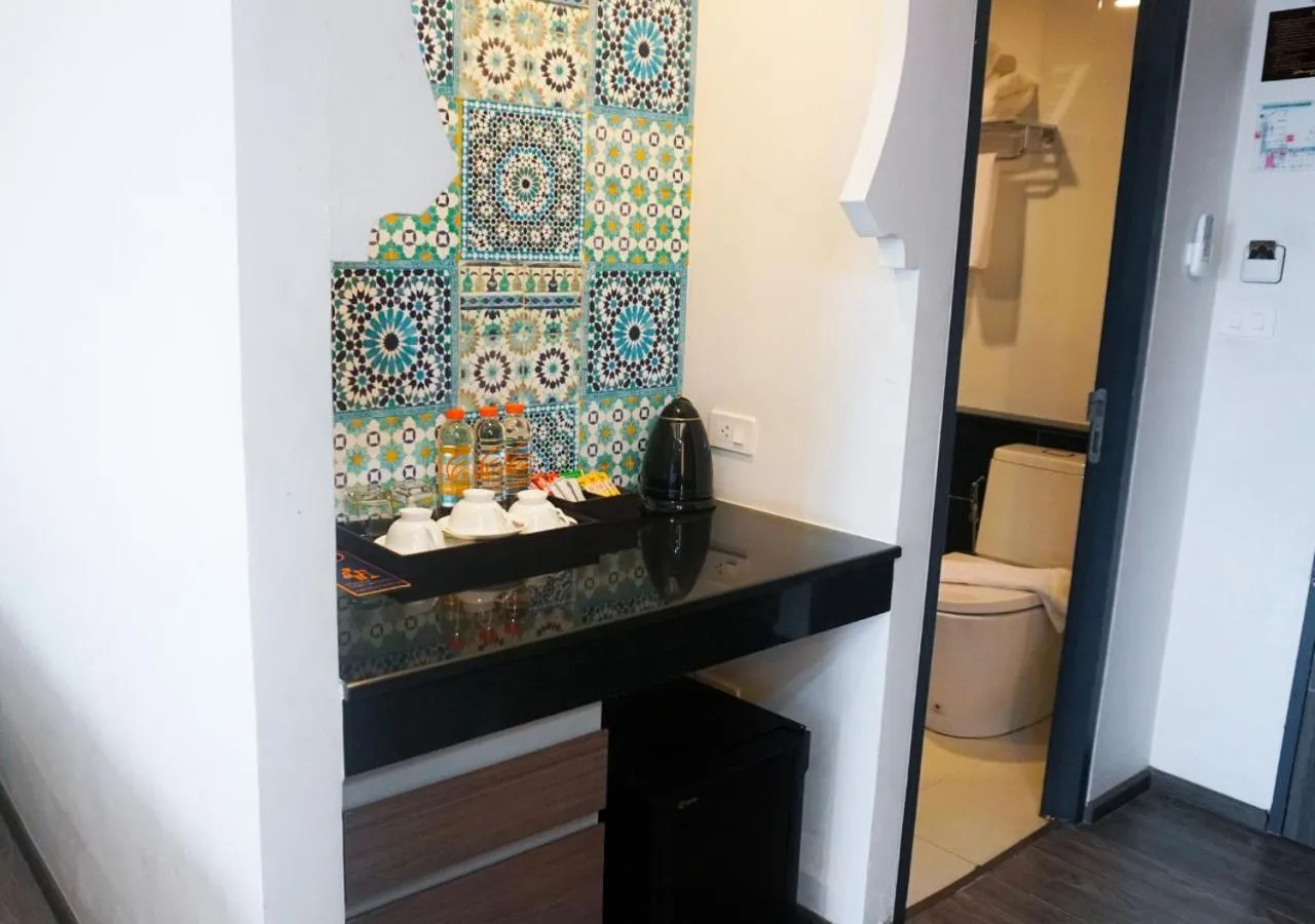 Kitchen or kitchenette in Alfahad Hotel