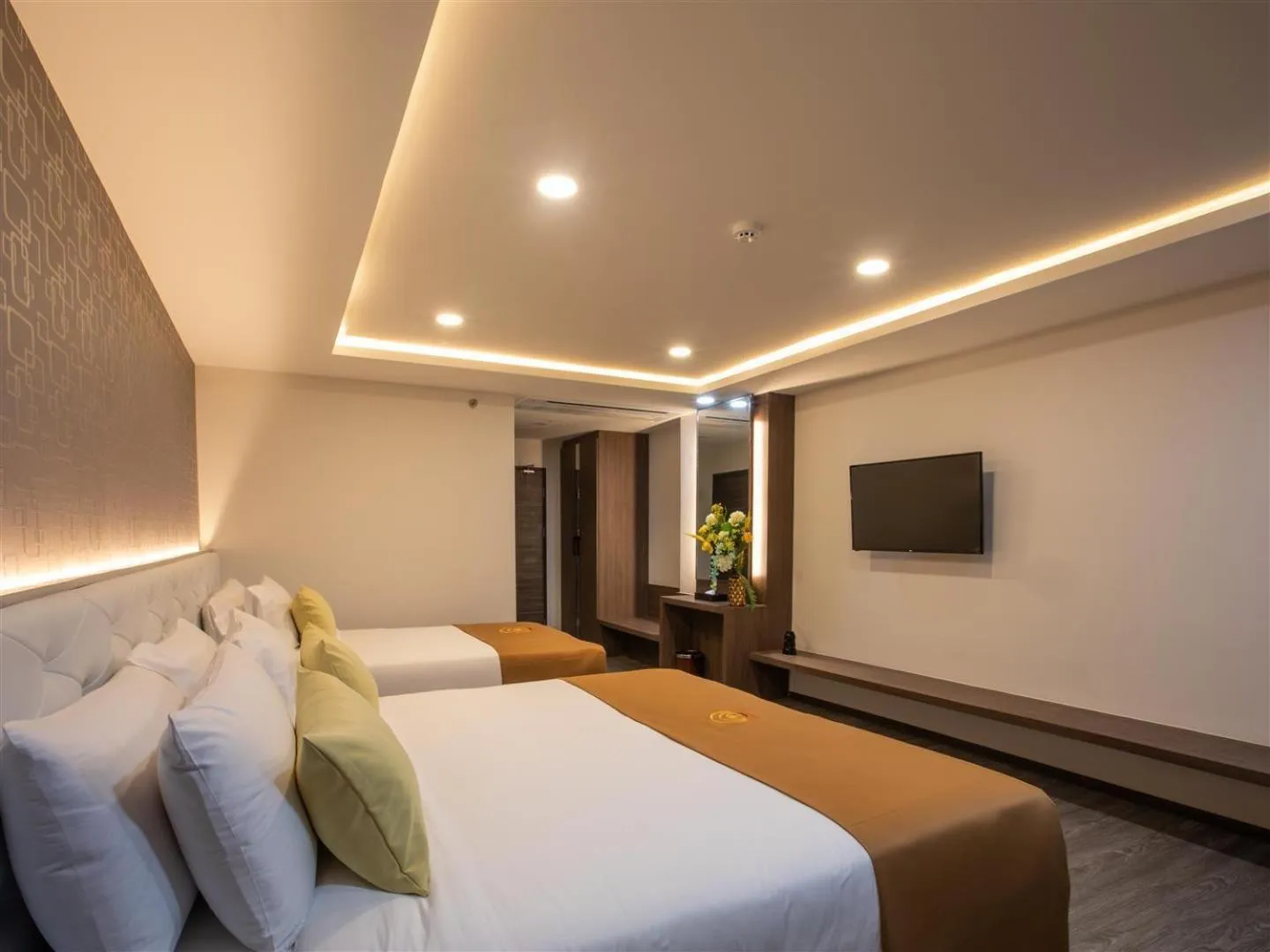 Deluxe Family Room in Alfahad Hotel