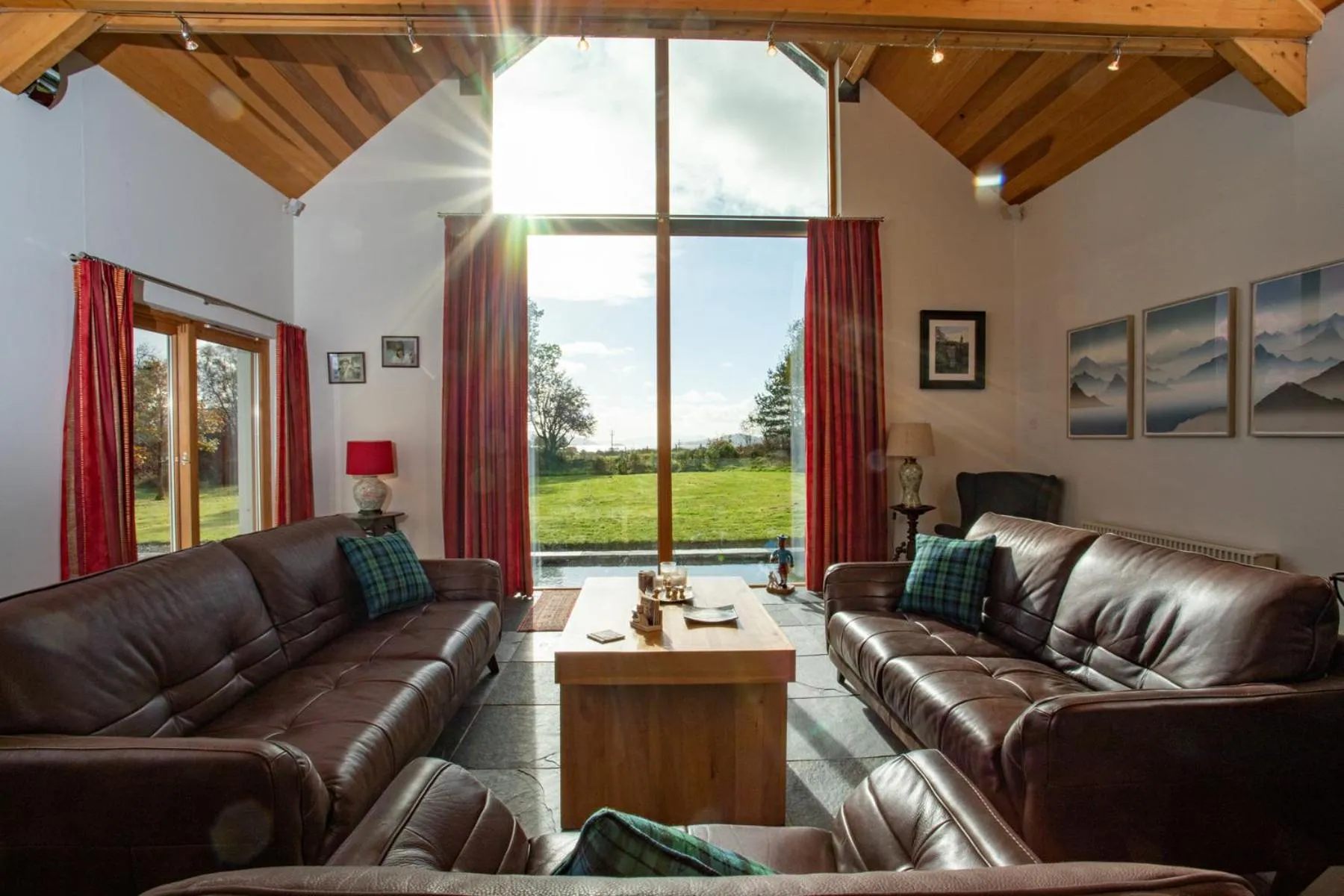 Living room in Powdermills B & B