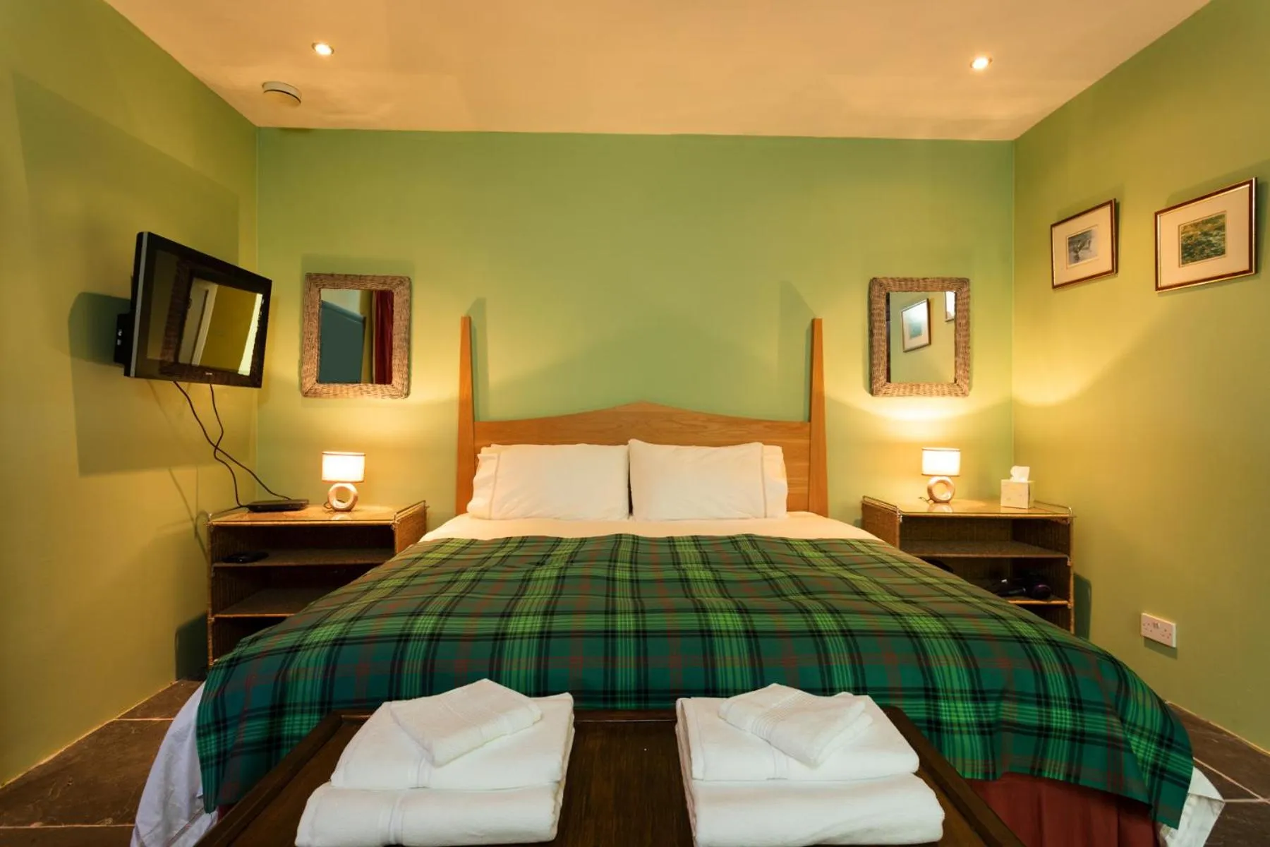 Bed in Powdermills B & B