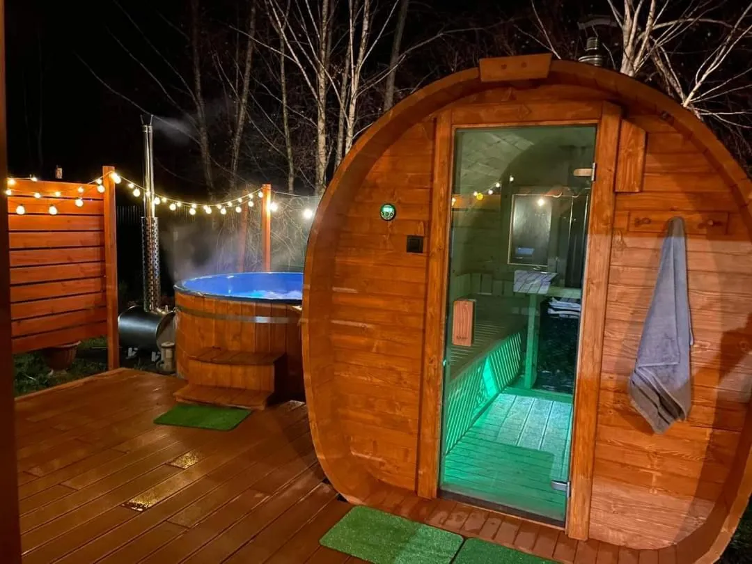 Hot Tub in KANZAS