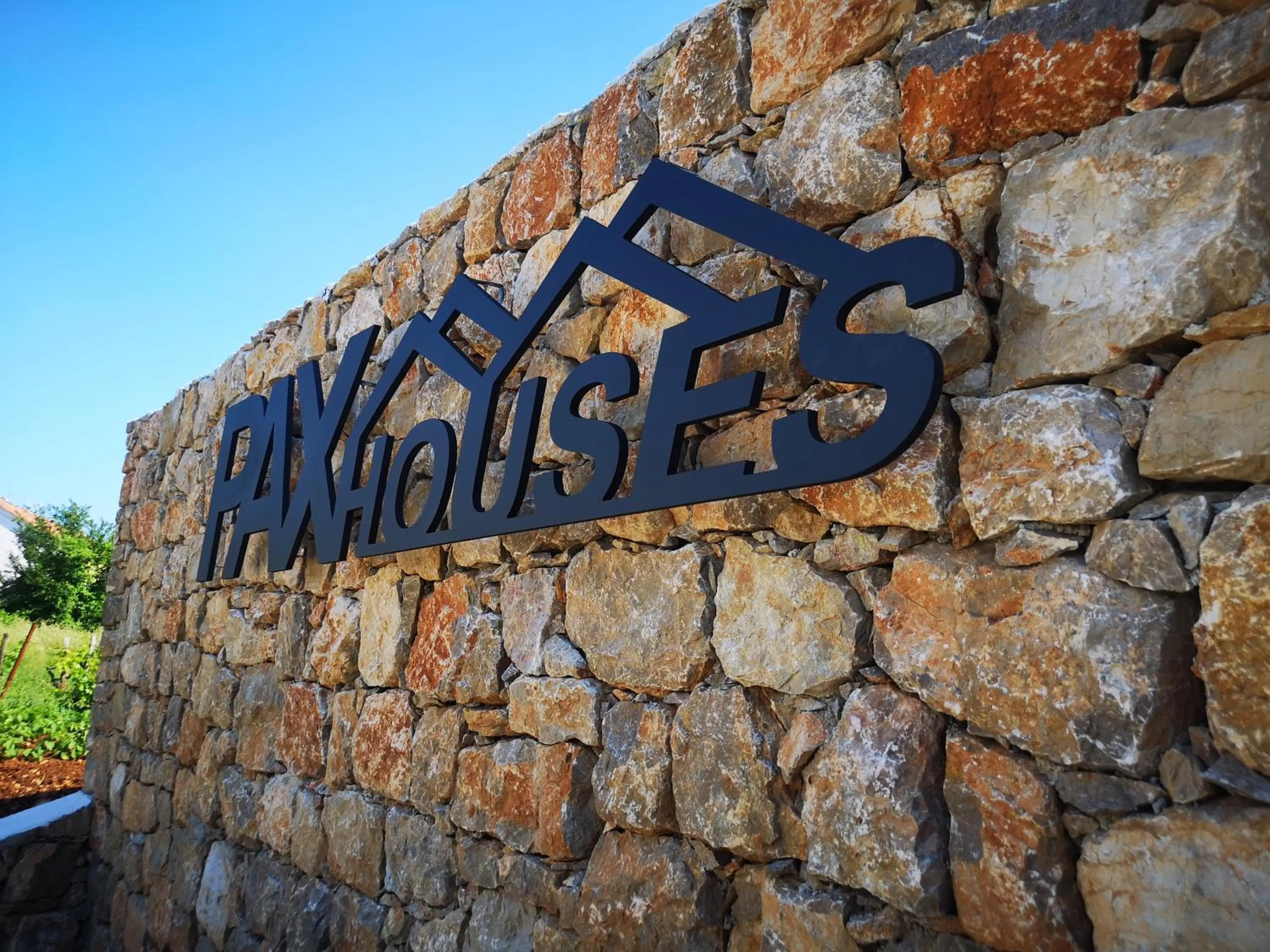 Logo/Certificate/Sign in Pax Houses