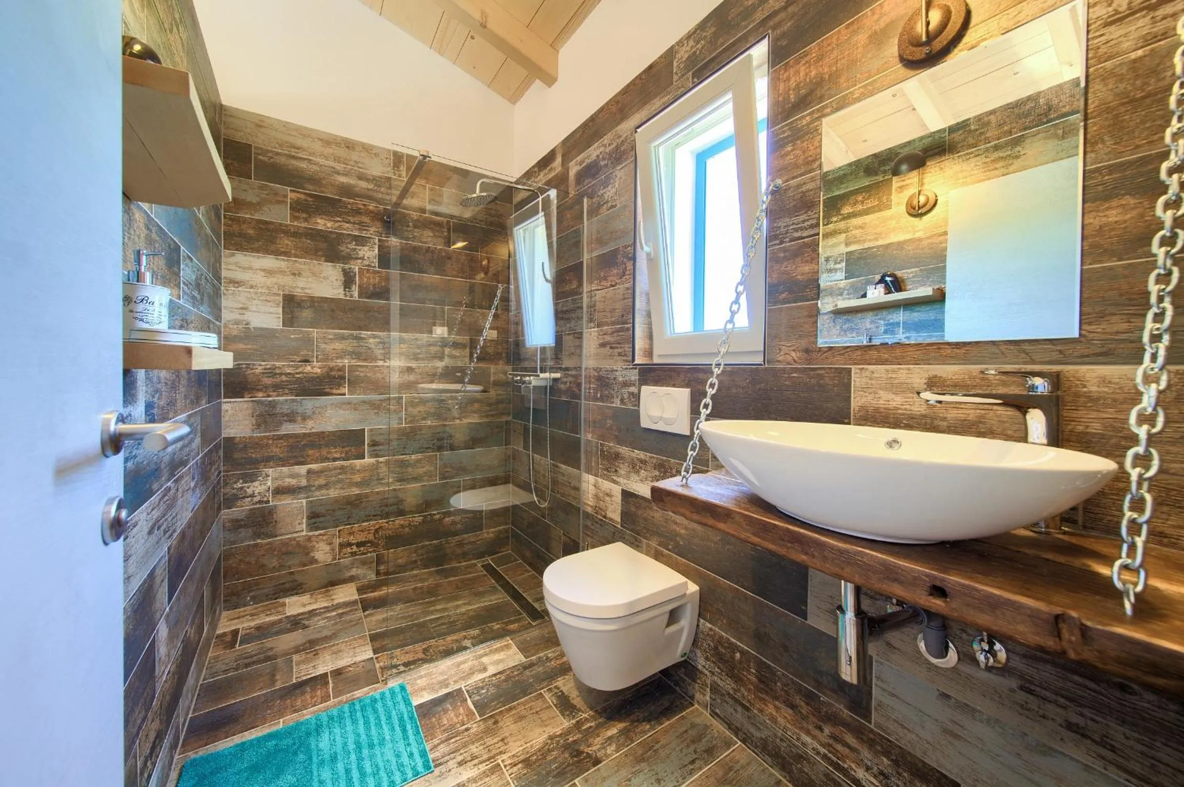 Shower in Pax Houses