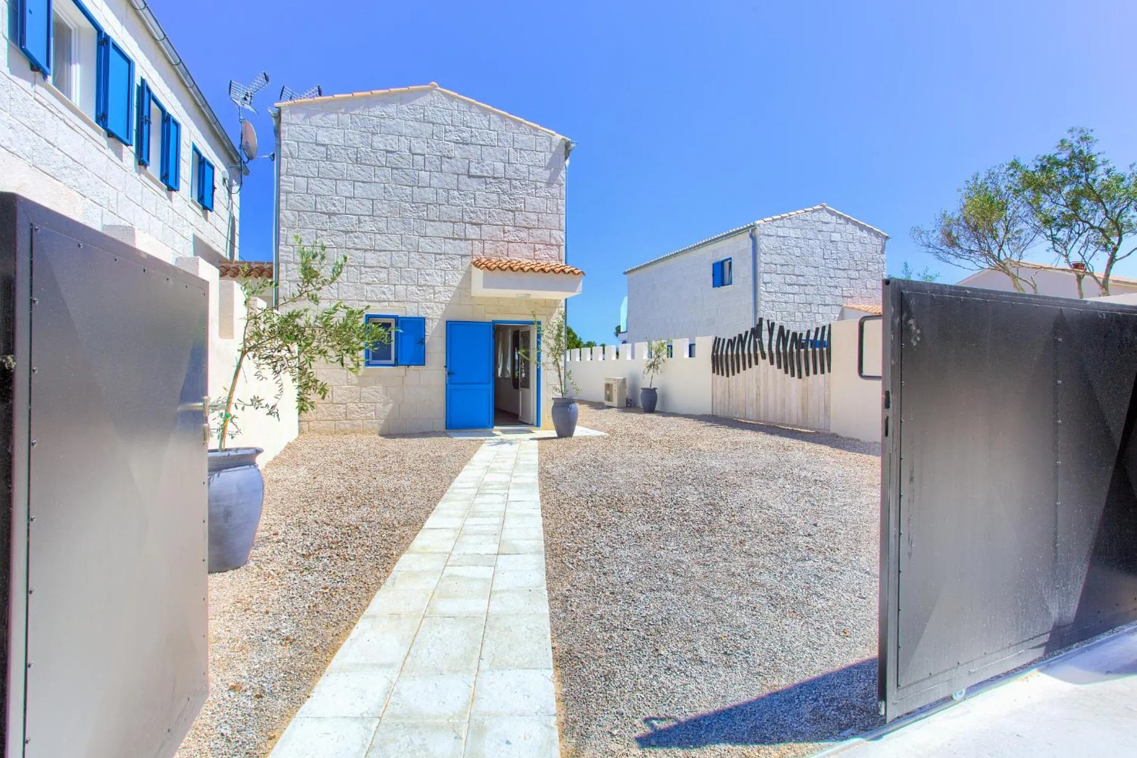 Property building in Pax Houses