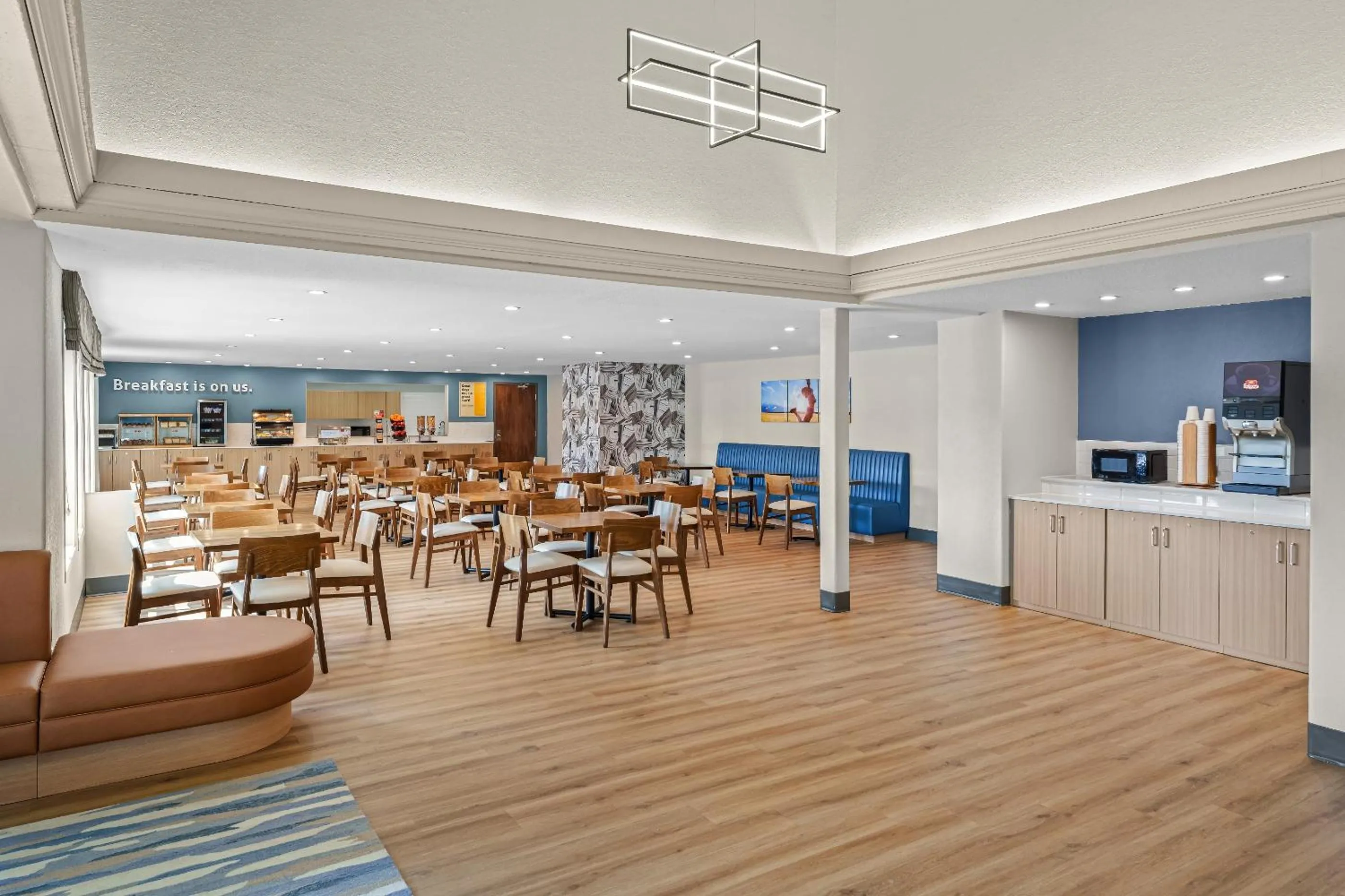 Breakfast in Days Inn by Wyndham Regina