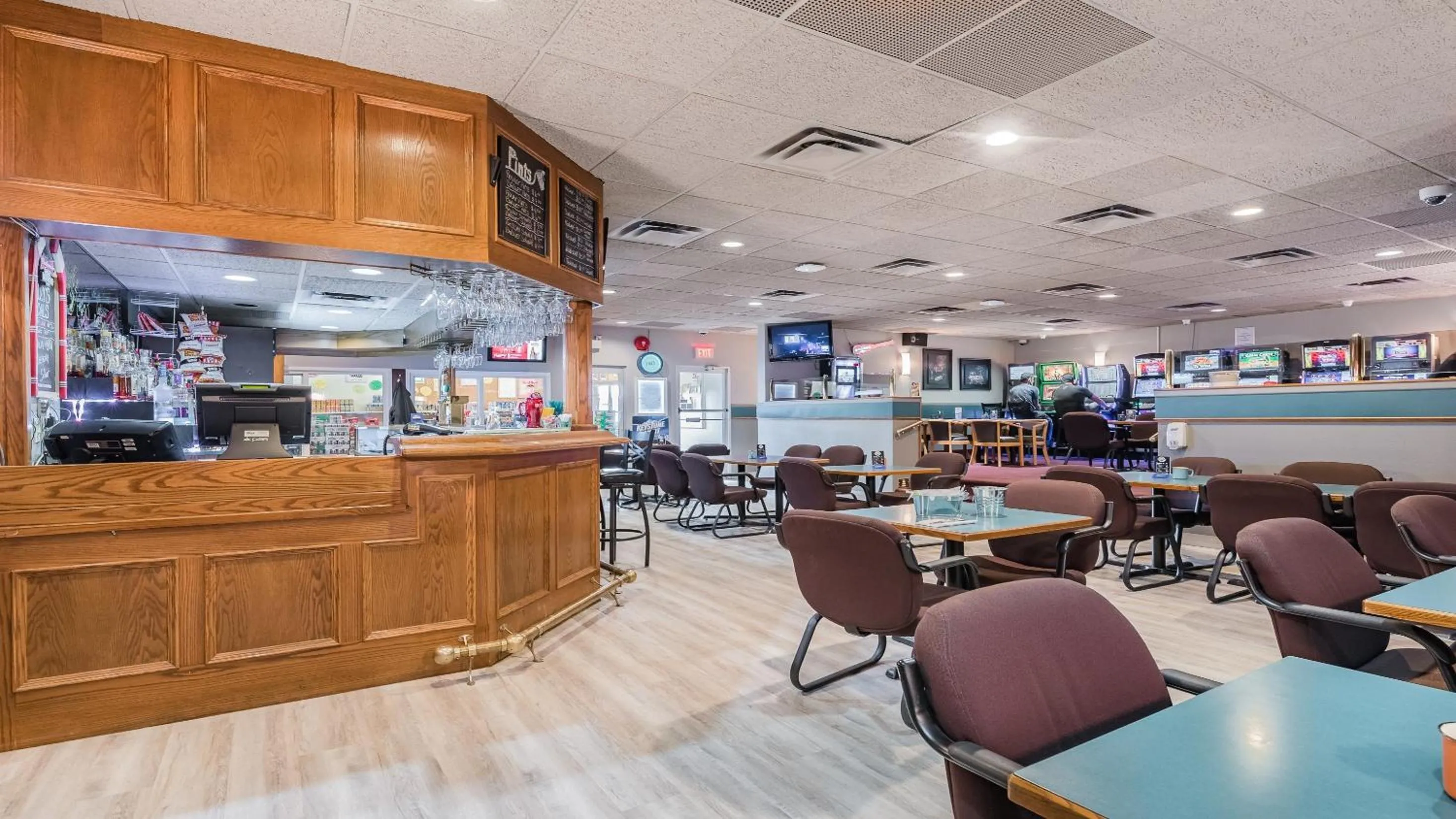 Lounge or bar in Coast Swift Current Hotel