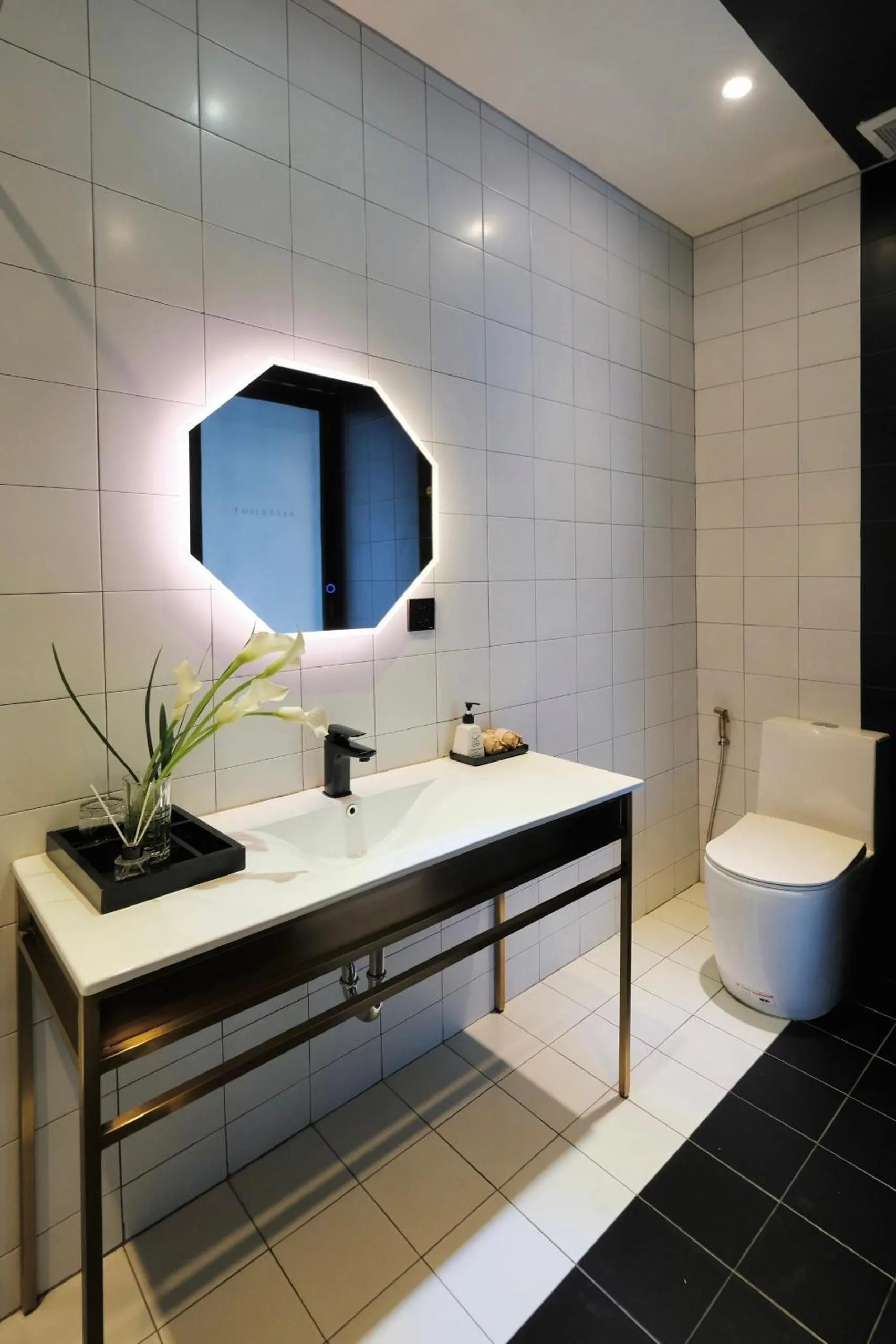 HOTEL le JARDIN SECRET saigon