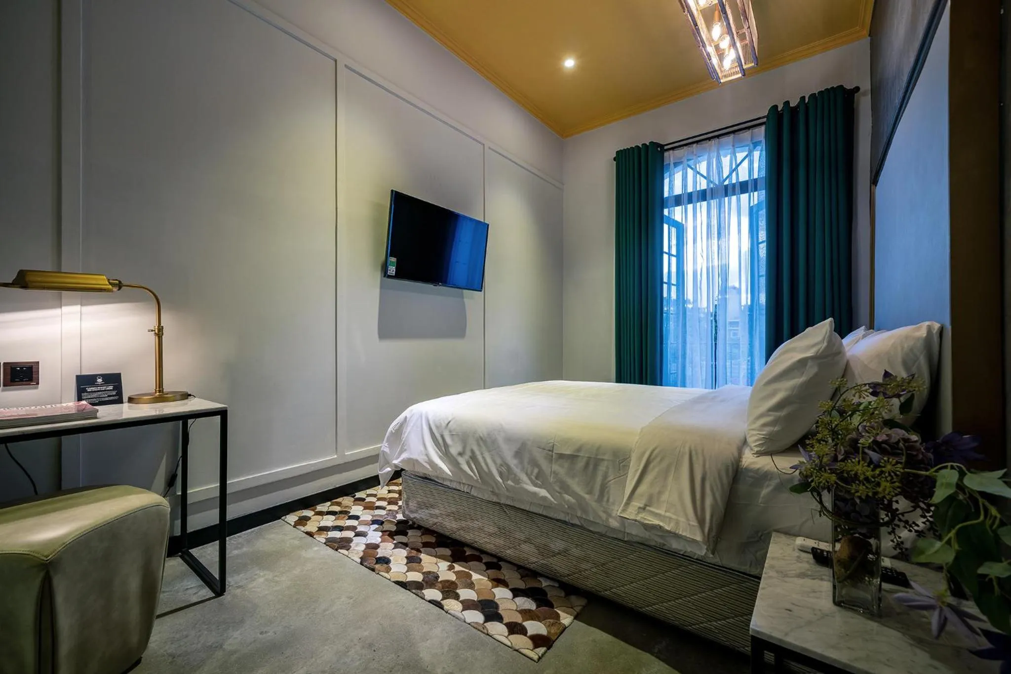 Bed in HOTEL le JARDIN SECRET saigon