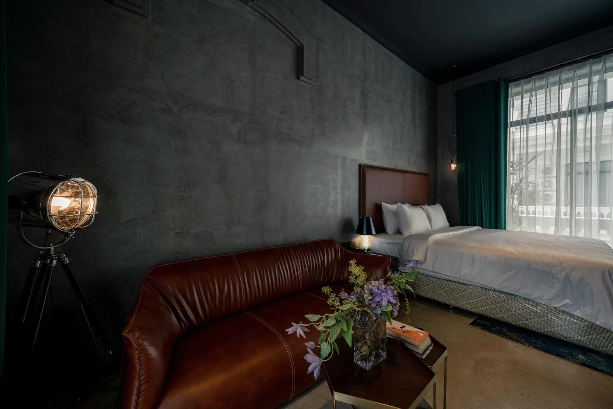 Photo of the whole room, Bed in HOTEL le JARDIN SECRET saigon