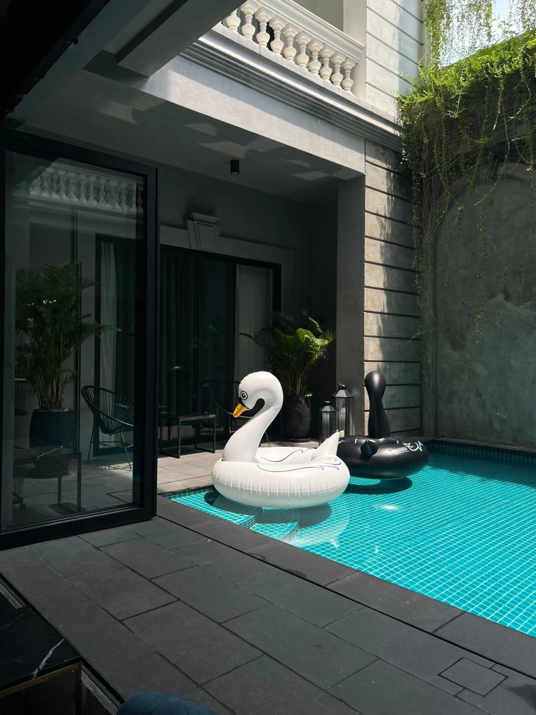 Swimming pool in HOTEL le JARDIN SECRET saigon