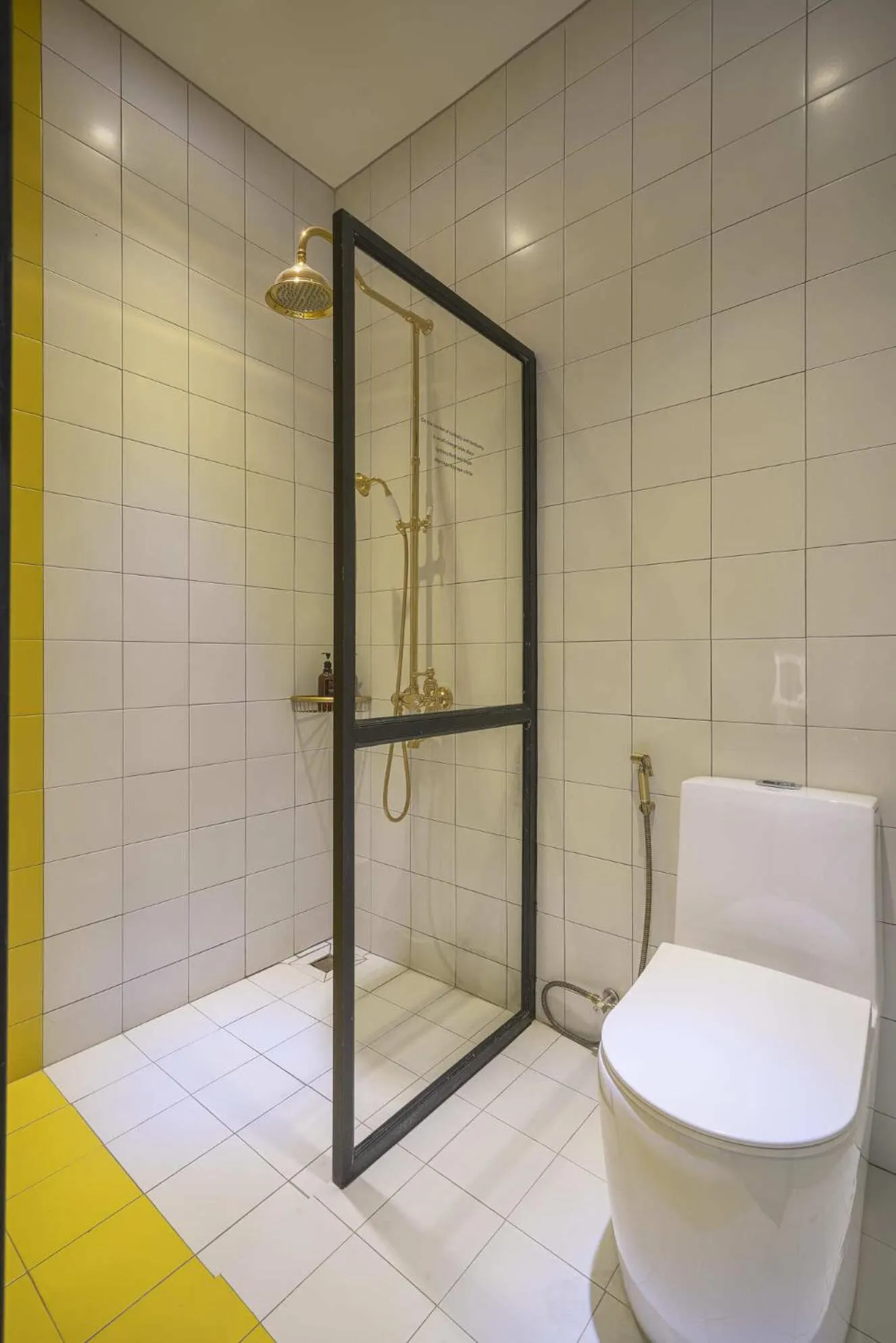 Photo of the whole room in HOTEL le JARDIN SECRET saigon