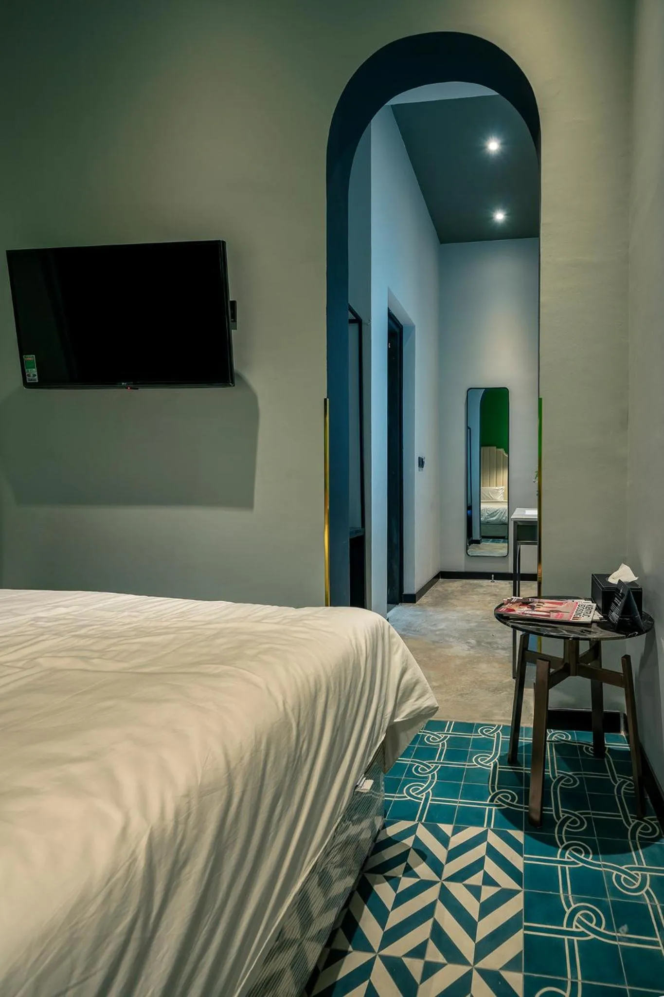 Bed in HOTEL le JARDIN SECRET saigon