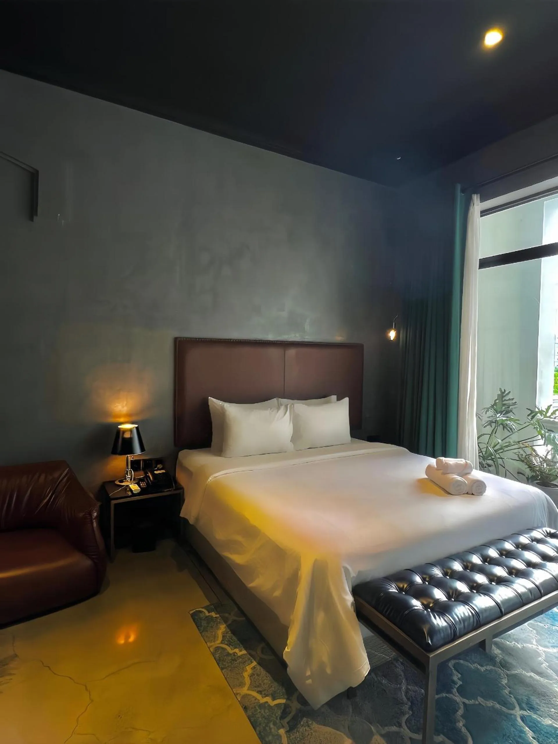 Photo of the whole room, Bed in HOTEL le JARDIN SECRET saigon
