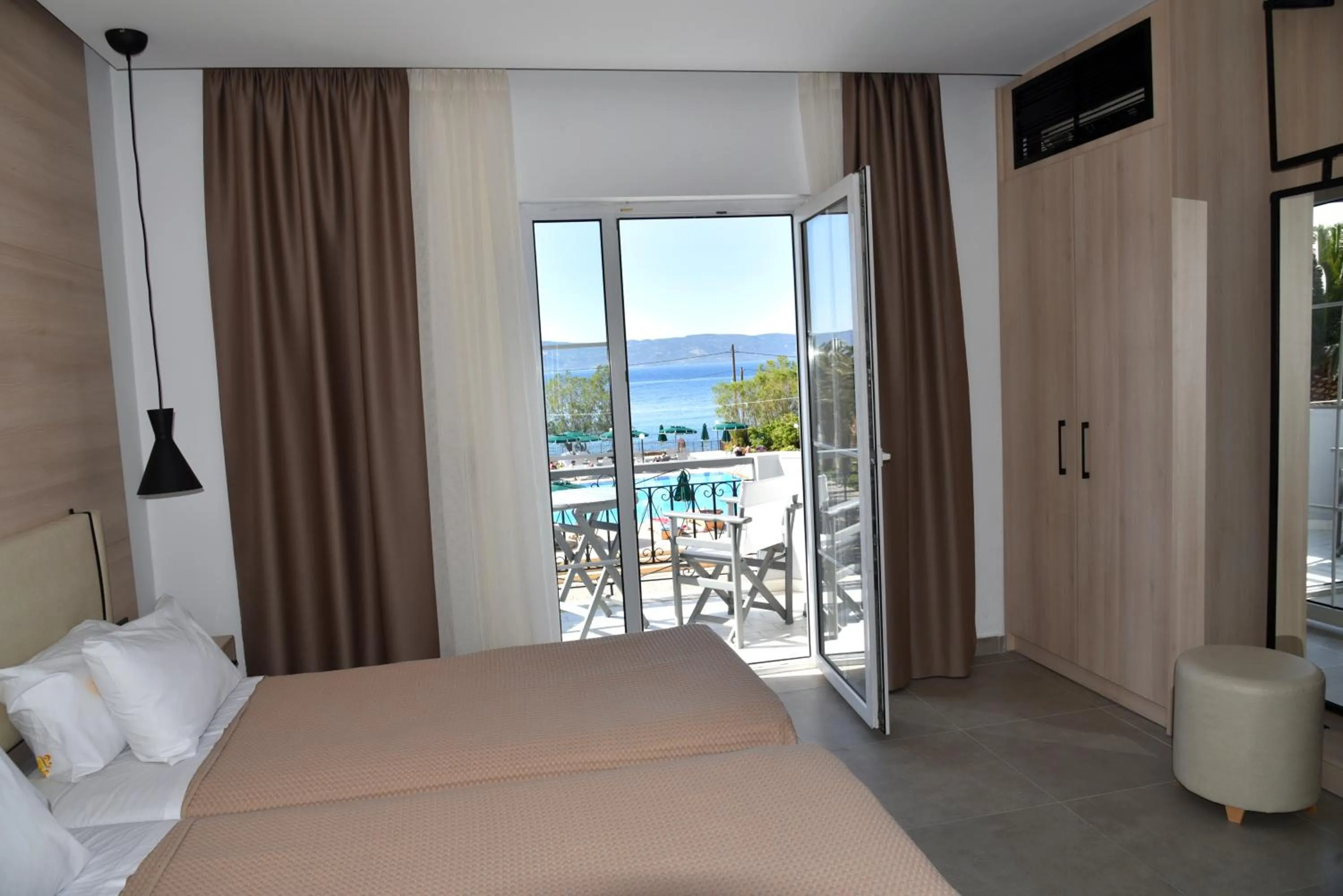 Bed in HOTEL BELLA VISTA