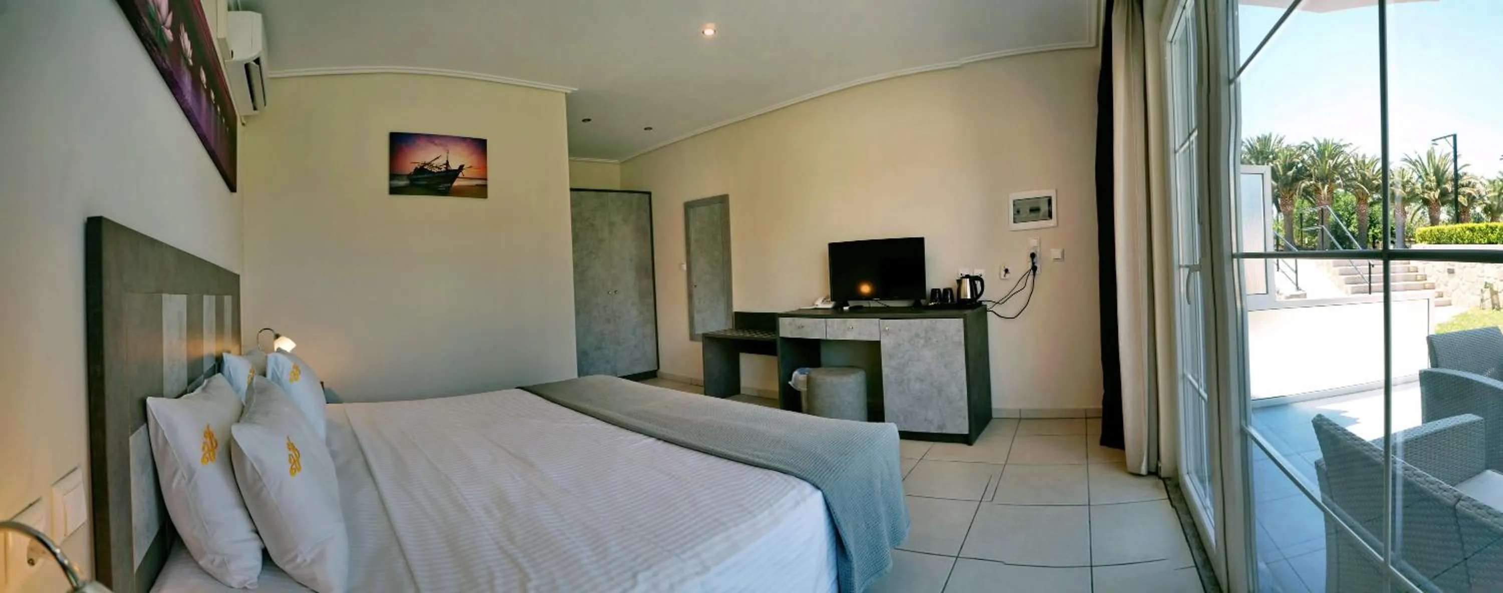 Bed in HOTEL BELLA VISTA