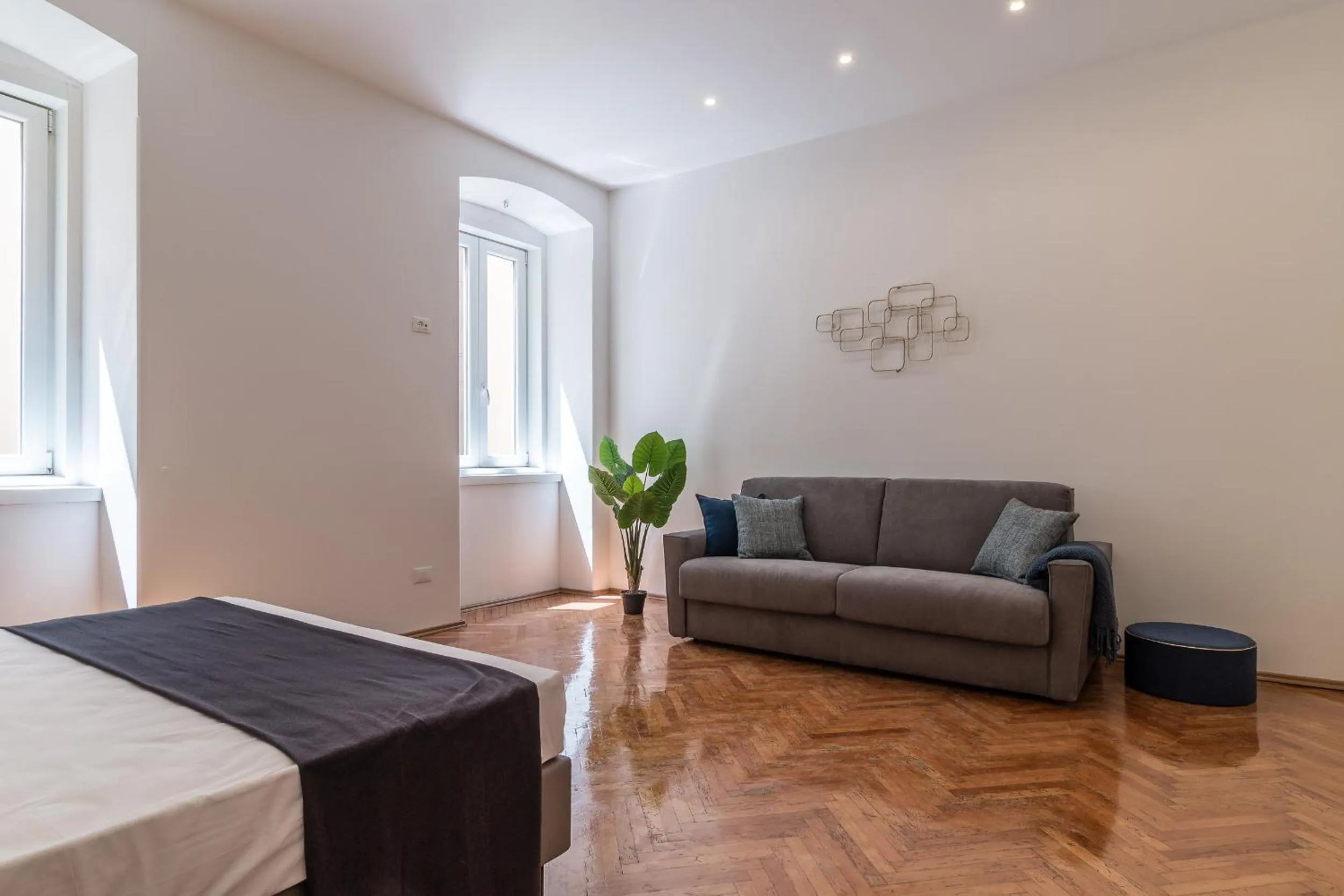 Elegante 8 posti vicino alla stazione - Grey e Blu