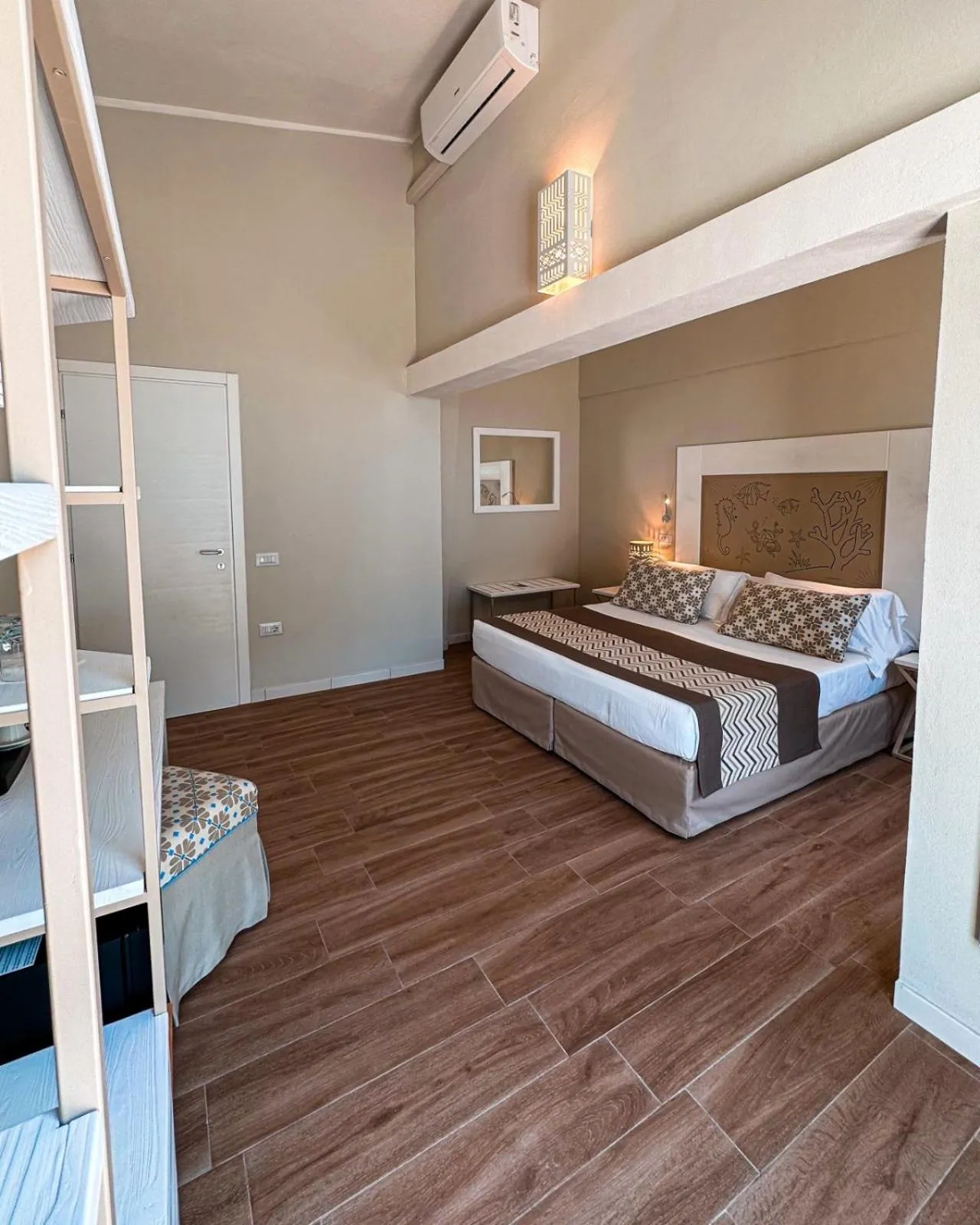 Bed in Hotel Lido Beach PHG