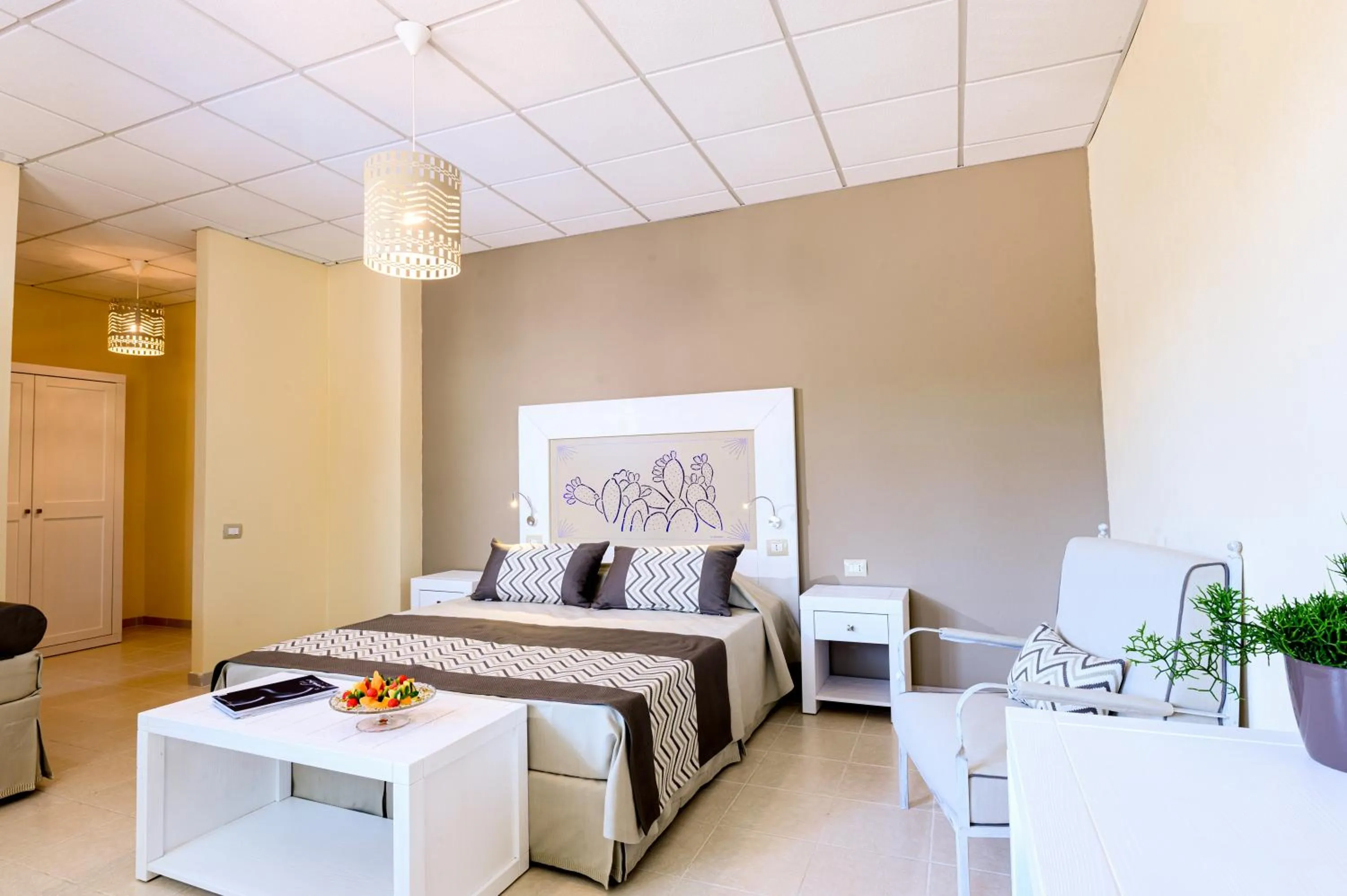 Photo of the whole room, Bed in Hotel Lido Beach PHG