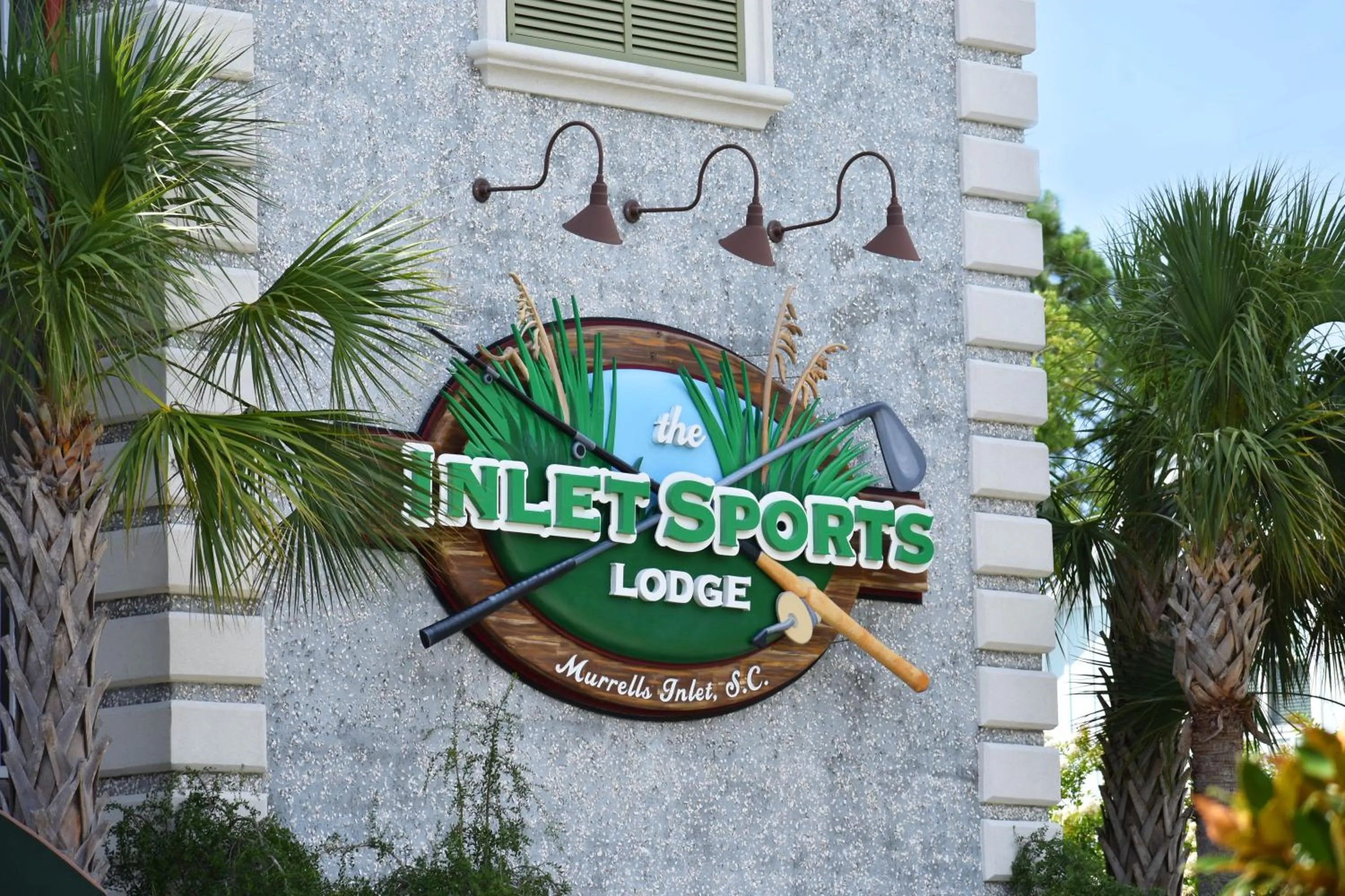 Facade/entrance in The Inlet Sports Lodge