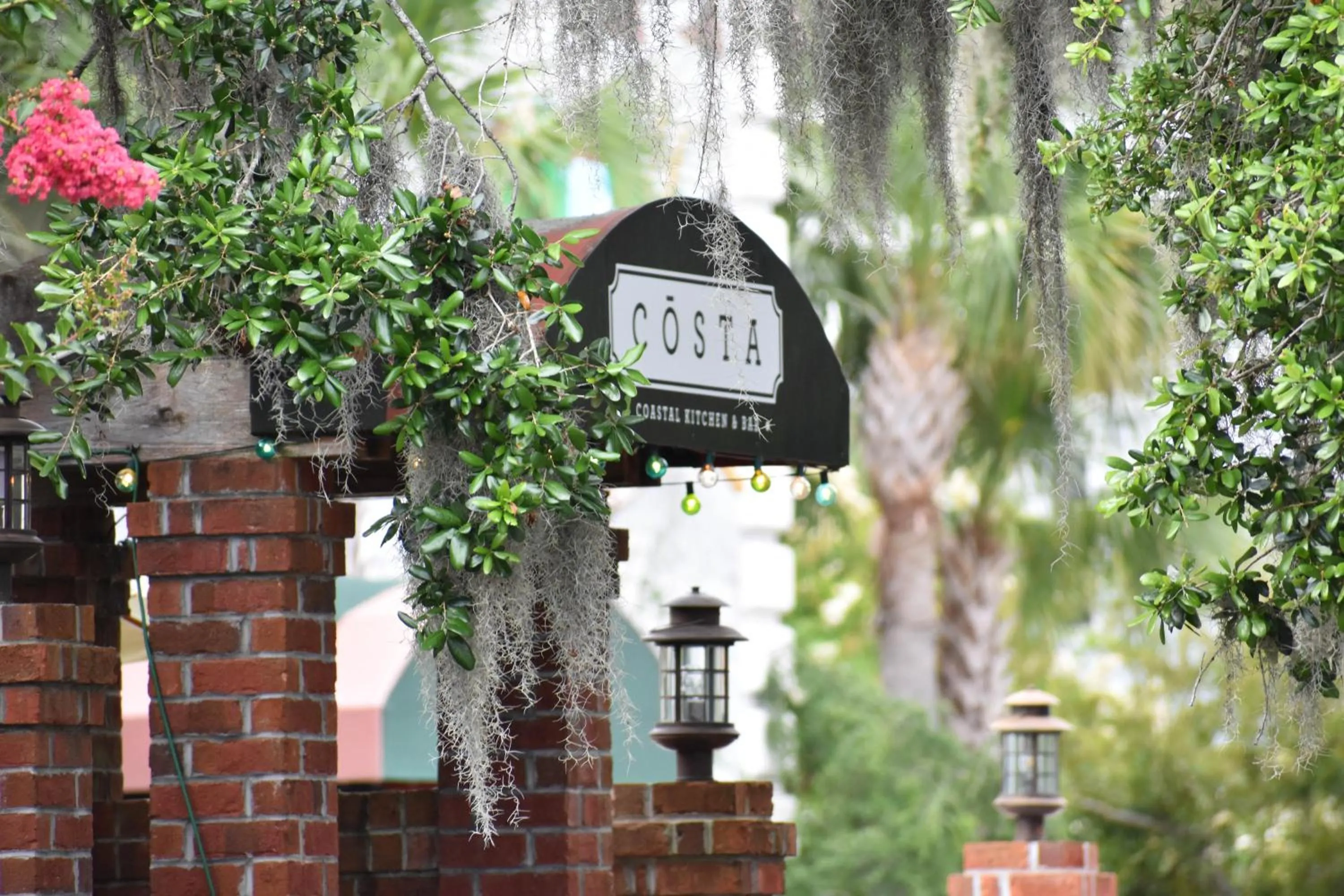 Restaurant/places to eat in The Inlet Sports Lodge