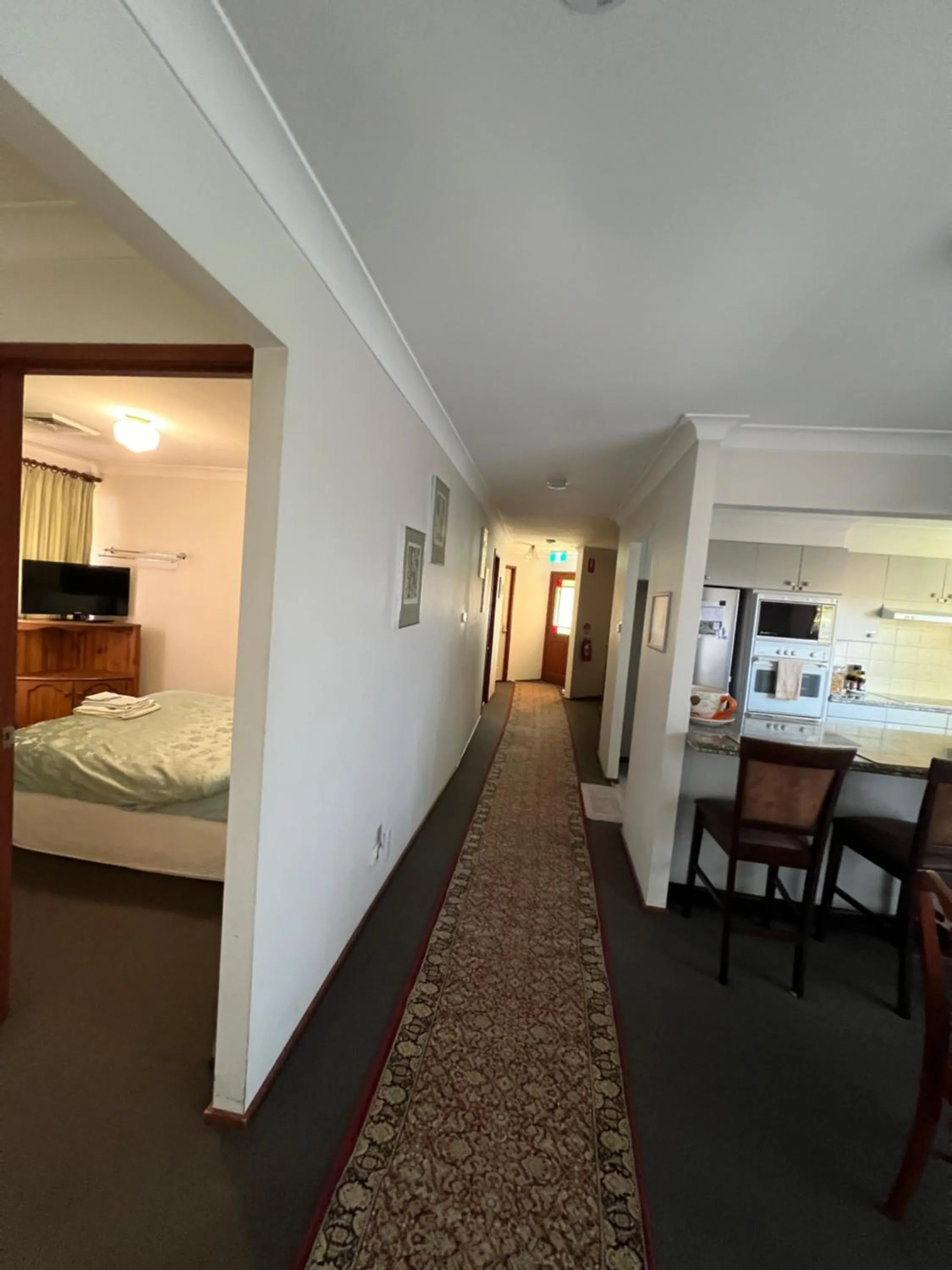 JOHN HUNTER B&B