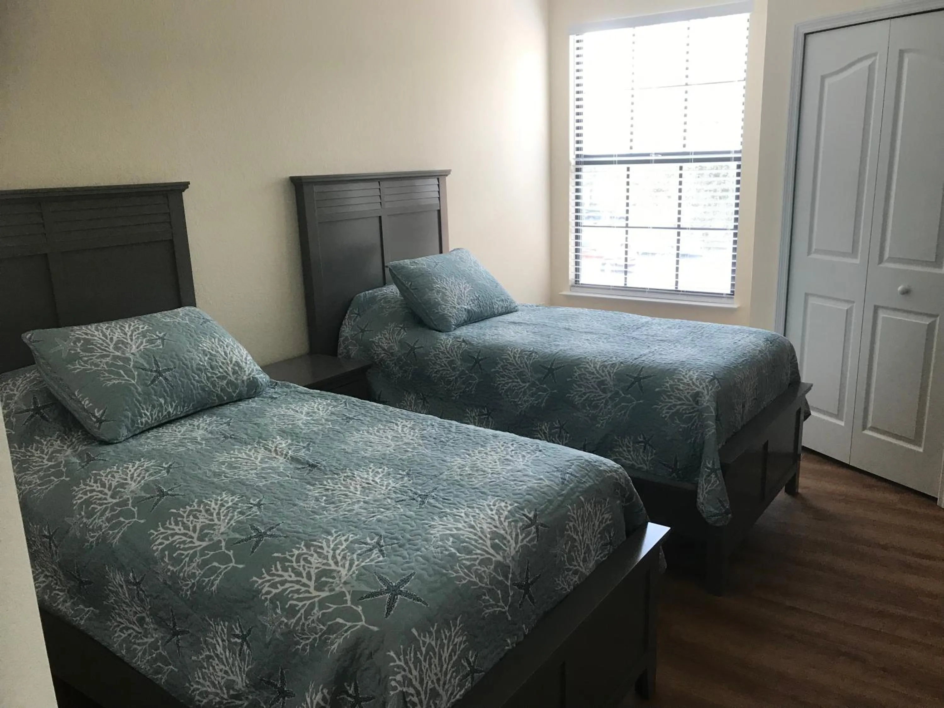Bedroom, Bed in Serenata Condominiums,Sarasota