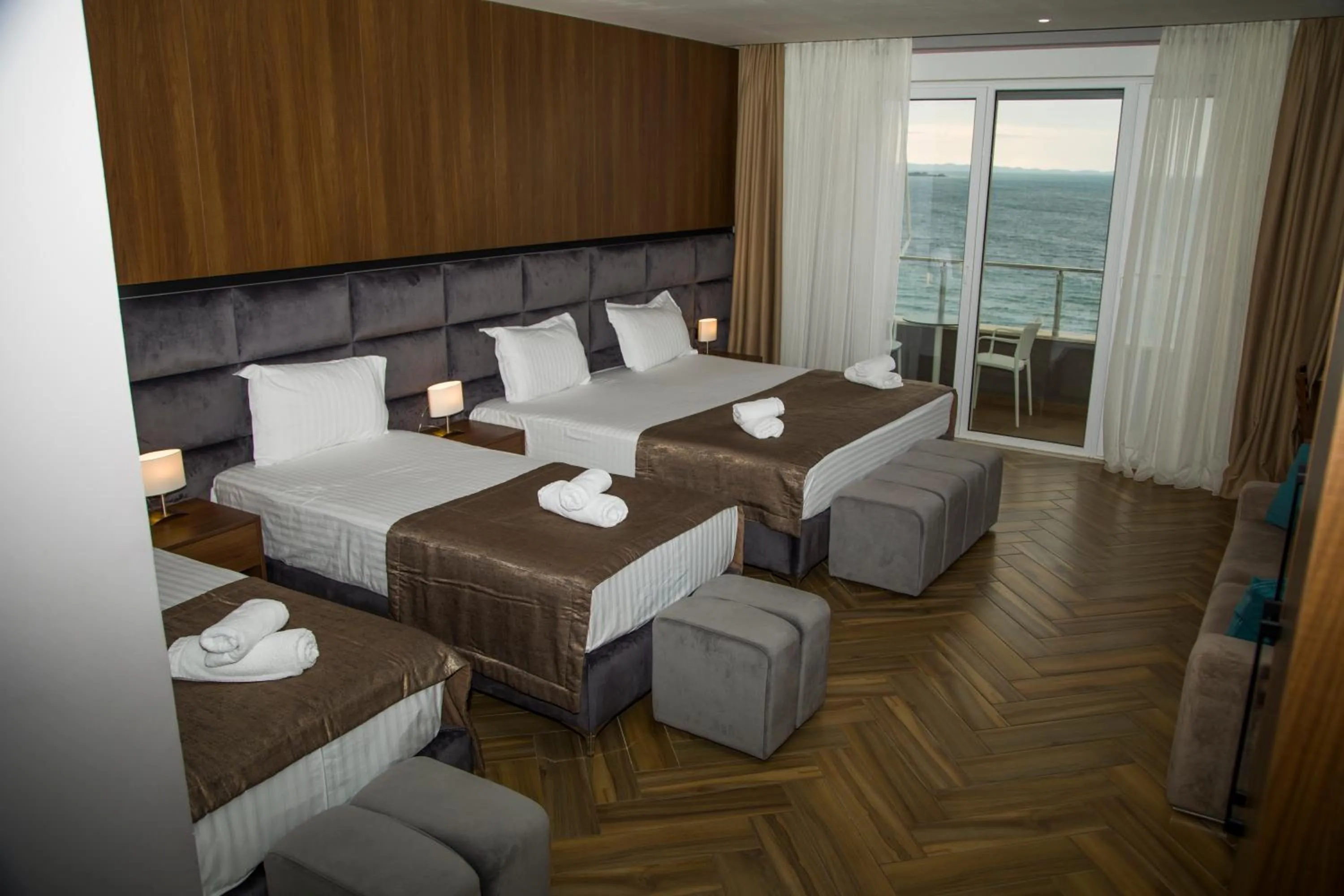 Bed in Twin Towers Hotel City & Beach Resort