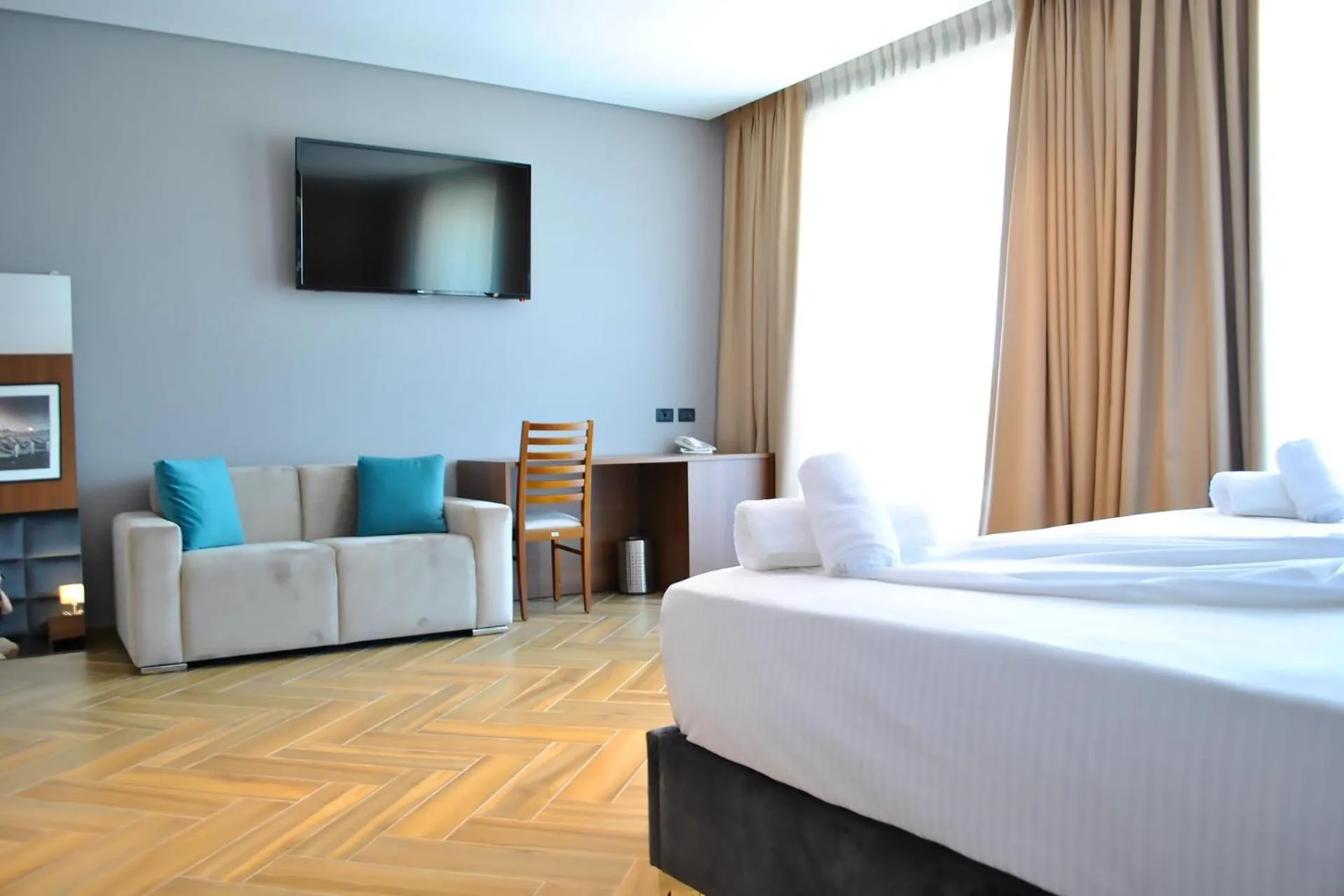 Bed in Twin Towers Hotel City & Beach Resort