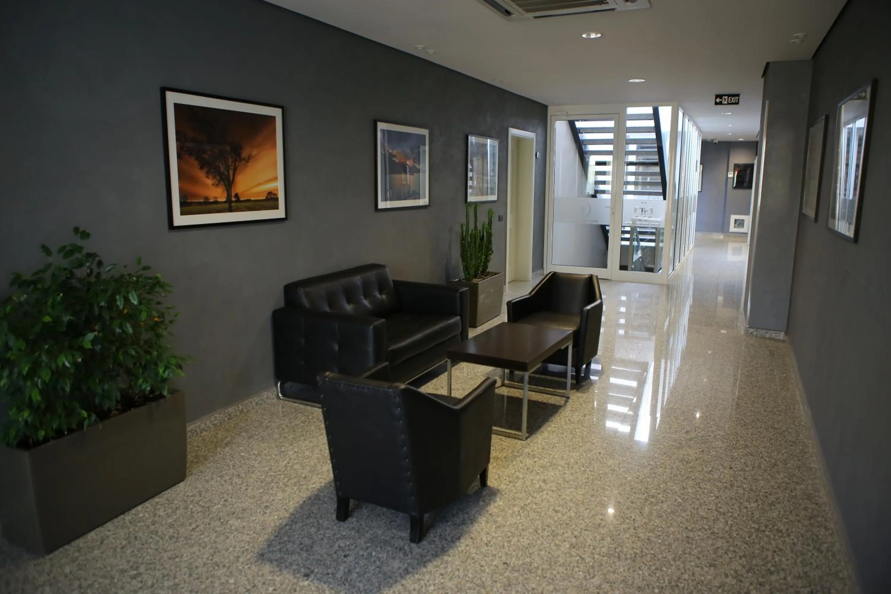 Patio in Twin Towers Hotel City & Beach Resort
