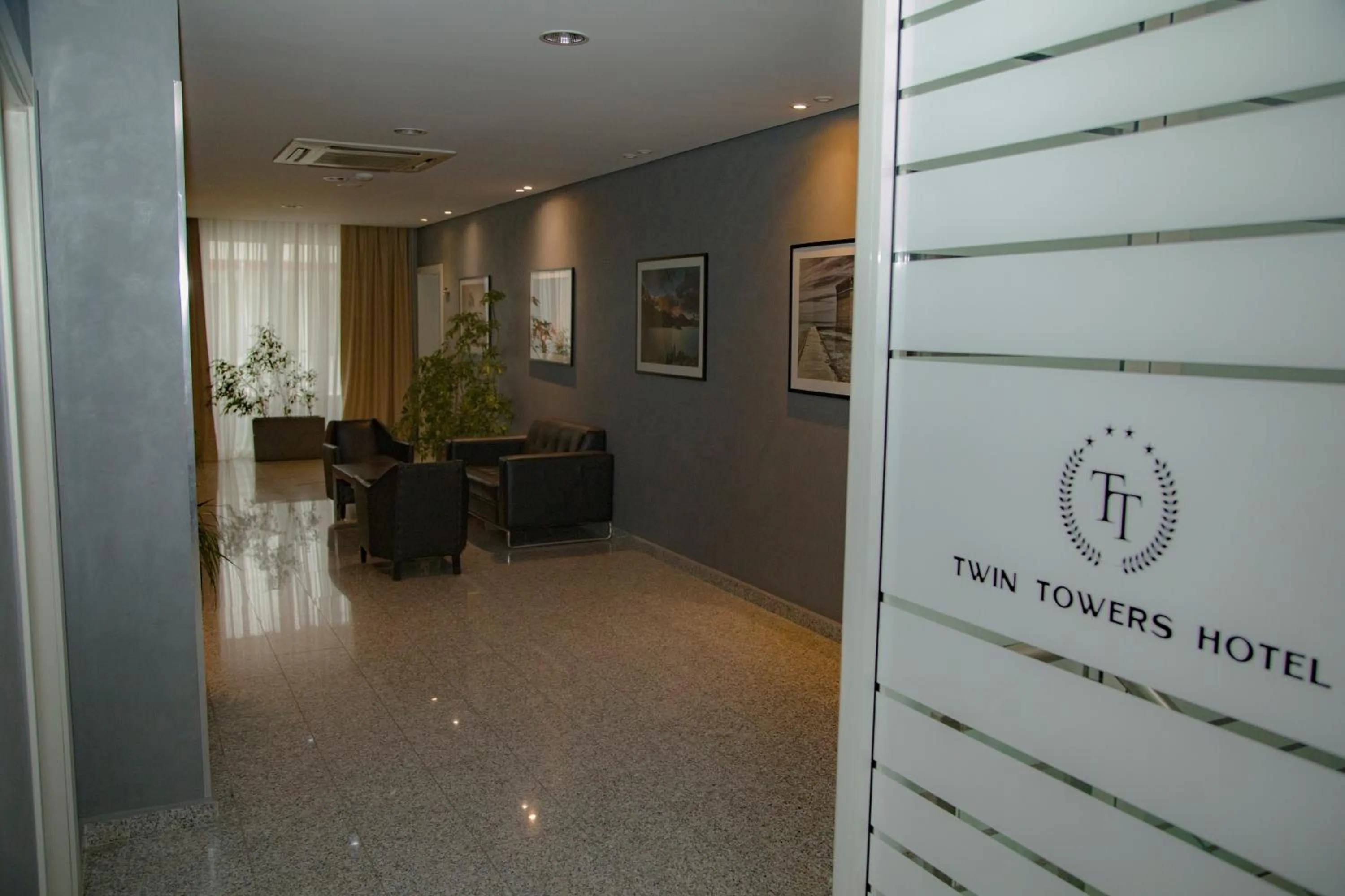 Twin Towers Hotel City & Beach Resort