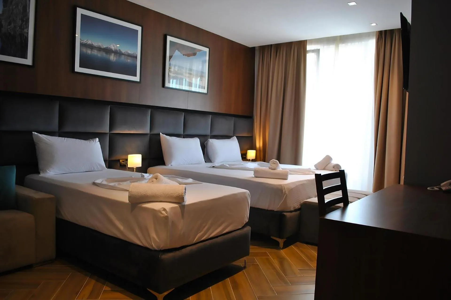 Photo of the whole room, Bed in Twin Towers Hotel City & Beach Resort